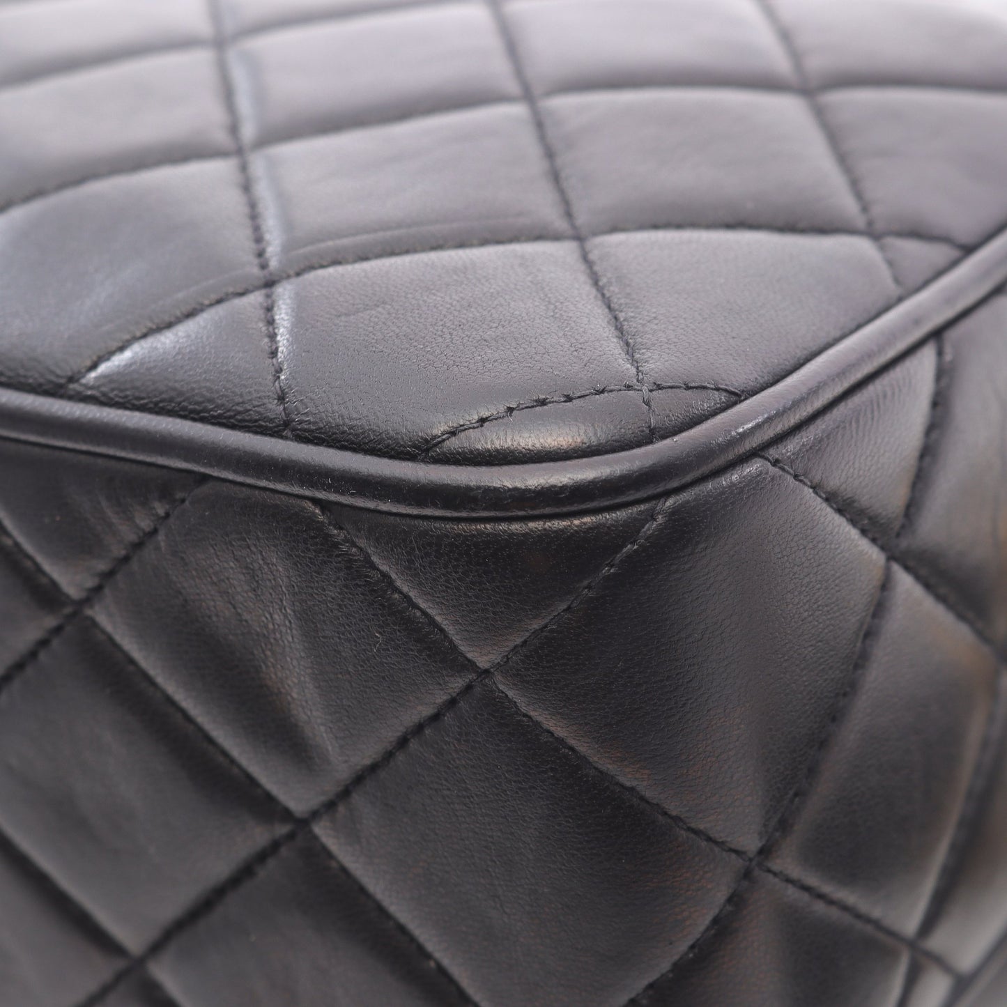 マトラッセ チェーンショルダーバッグ ラムスキン ブラック ゴールド金具 フリンジ ヴィンテージ シャネル バッグ CHANEL