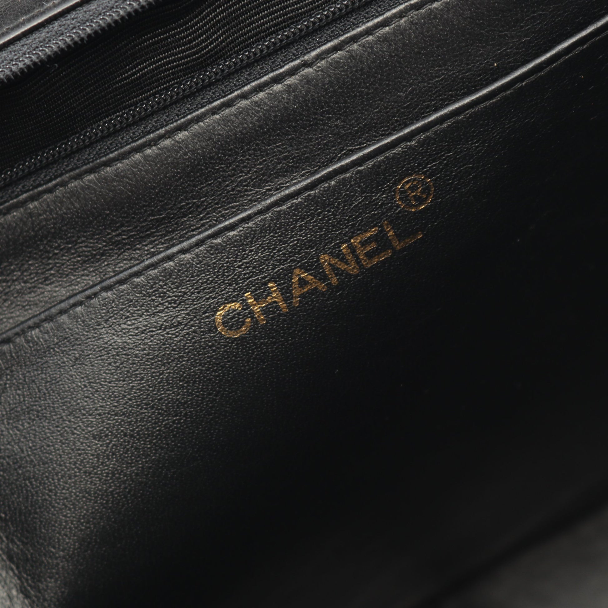 デカマトラッセ30 シングルフラップ Wチェーンショルダーバッグ ラムスキン ブラック ゴールド金具 シャネル バッグ CHANEL
