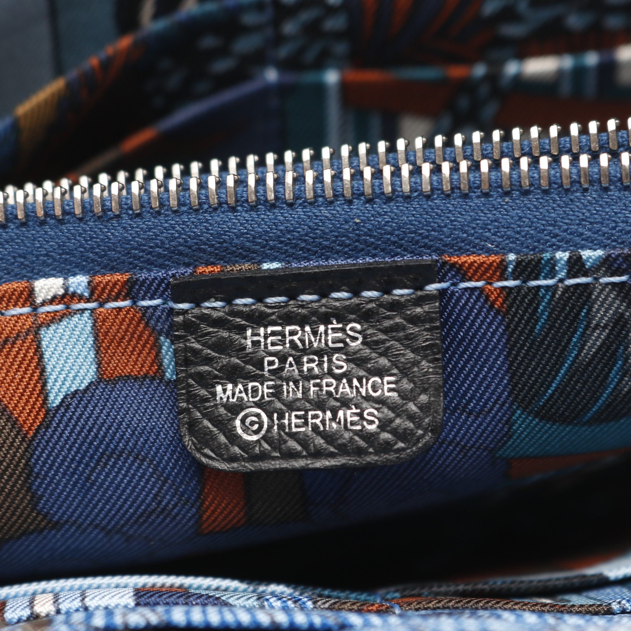 アザップロング シルクイン ラウンドファスナー長財布 ヴォーエプソン