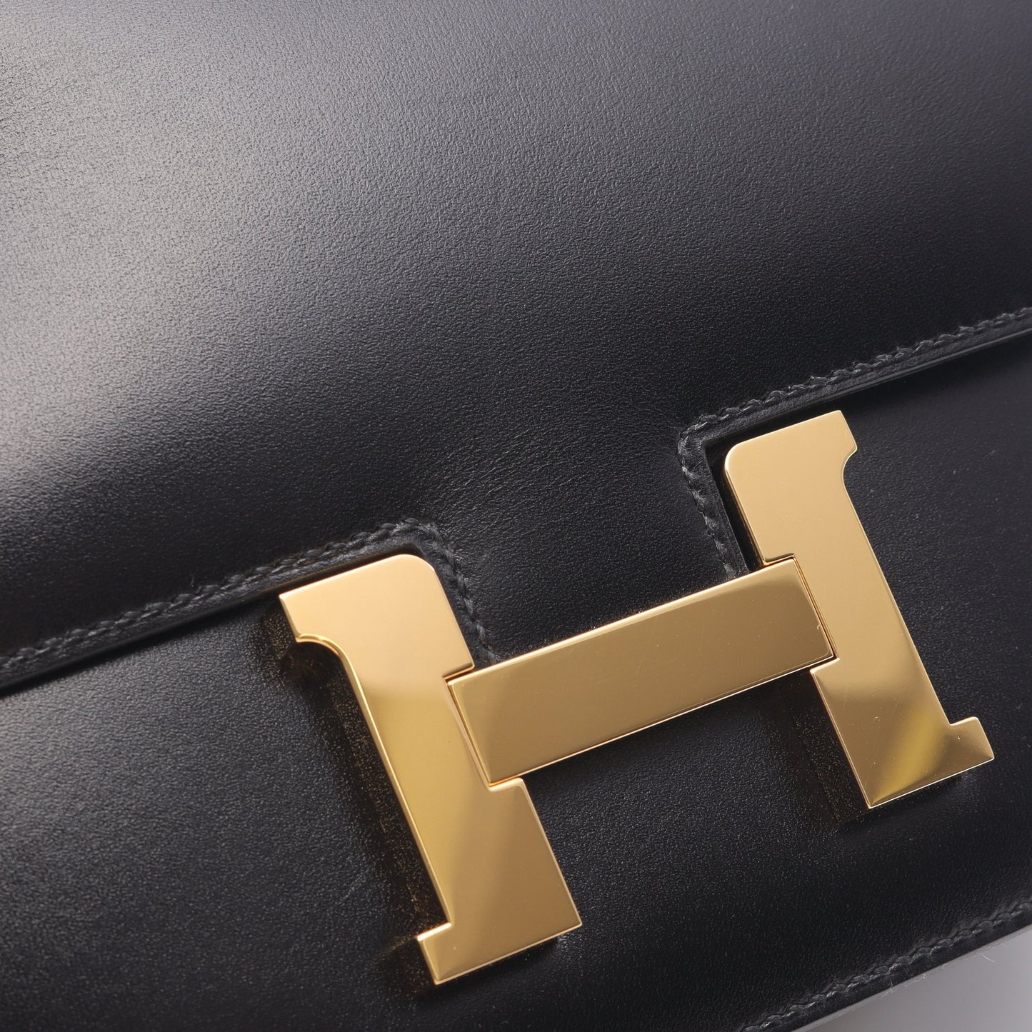 コンスタンス3 ミニ ショルダーバッグ ボックスカーフ ブラック ゴールド金具 Z刻印 エルメス バッグ HERMES