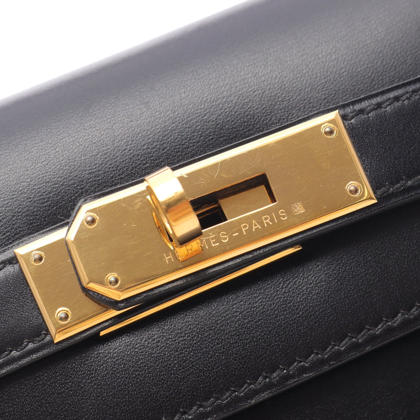 ケリー28 ハンドバッグ ボックスカーフ ブラック ゴールド金具 外縫い 2WAY ○A刻印 エルメス バッグ HERMES