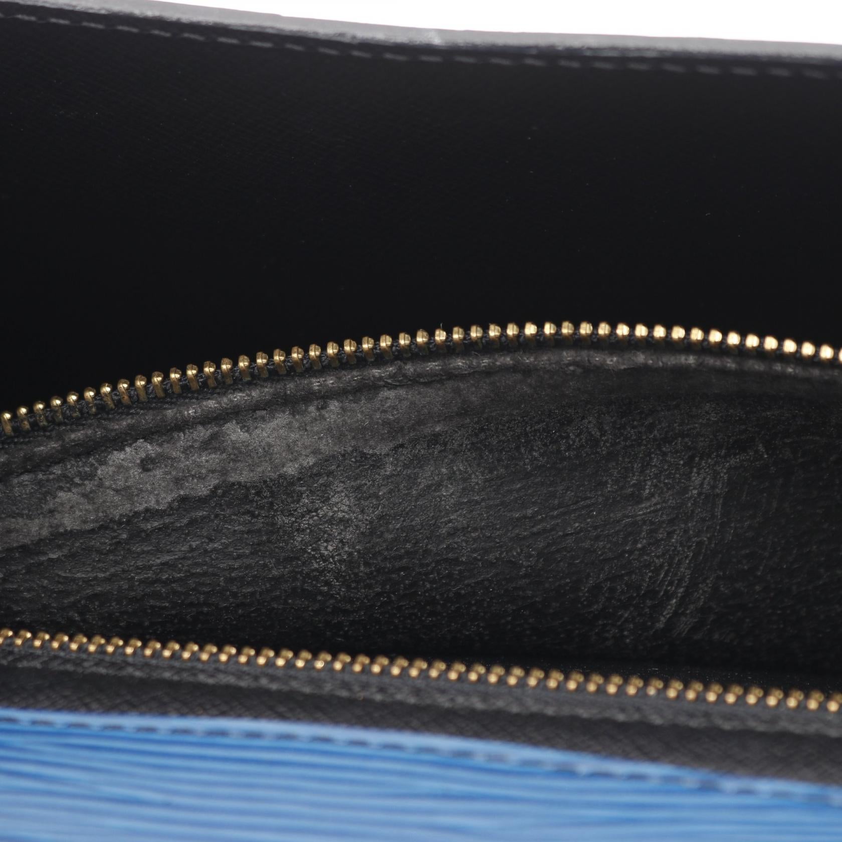 アールデコ エピ トレドブルー クラッチバッグ レザー ブルー ルイ