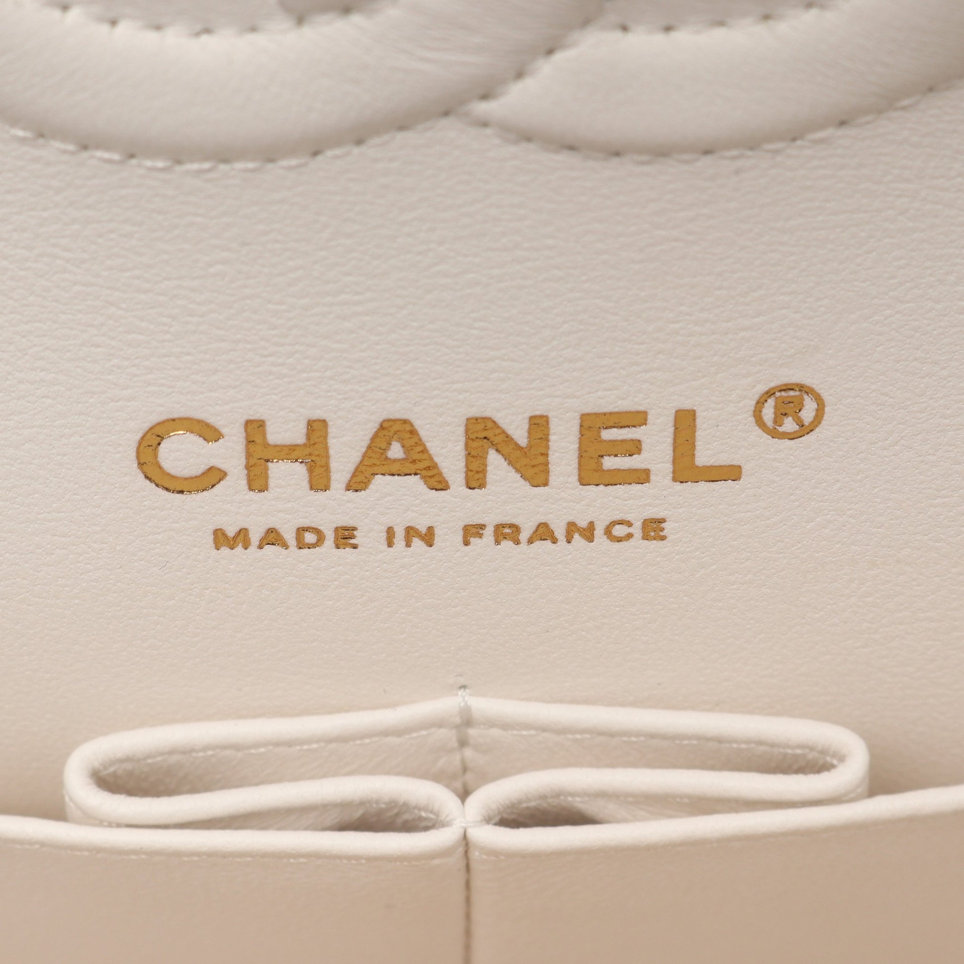 マトラッセ Wフラップ Wチェーンショルダーバッグ ツイード ホワイト マルチカラー ゴールド金具 シャネル バッグ CHANEL
