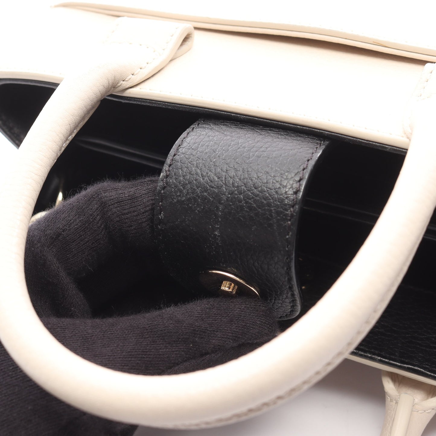 ショルダーバッグ ネオ エグゼクティブ トート スモール ハンドバッグ レザー オフホワイト ブラック シルバー金具 2WAY シャネル バッグ CHANEL