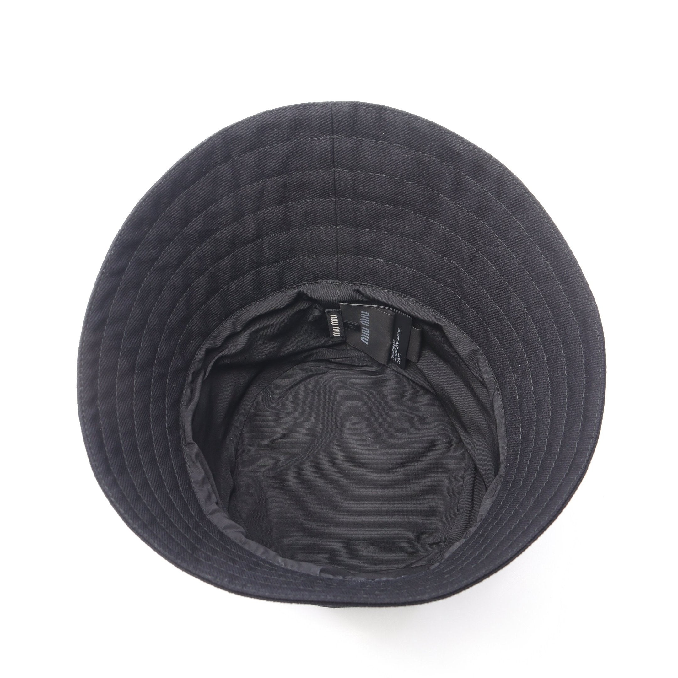 極美品 ミュウミュウ バケットハット ロゴ 刺繍 コットン ブラック バケット ハット 帽子 ロゴ刺繍 コットン ブラック ミュウミュウ – RECLO