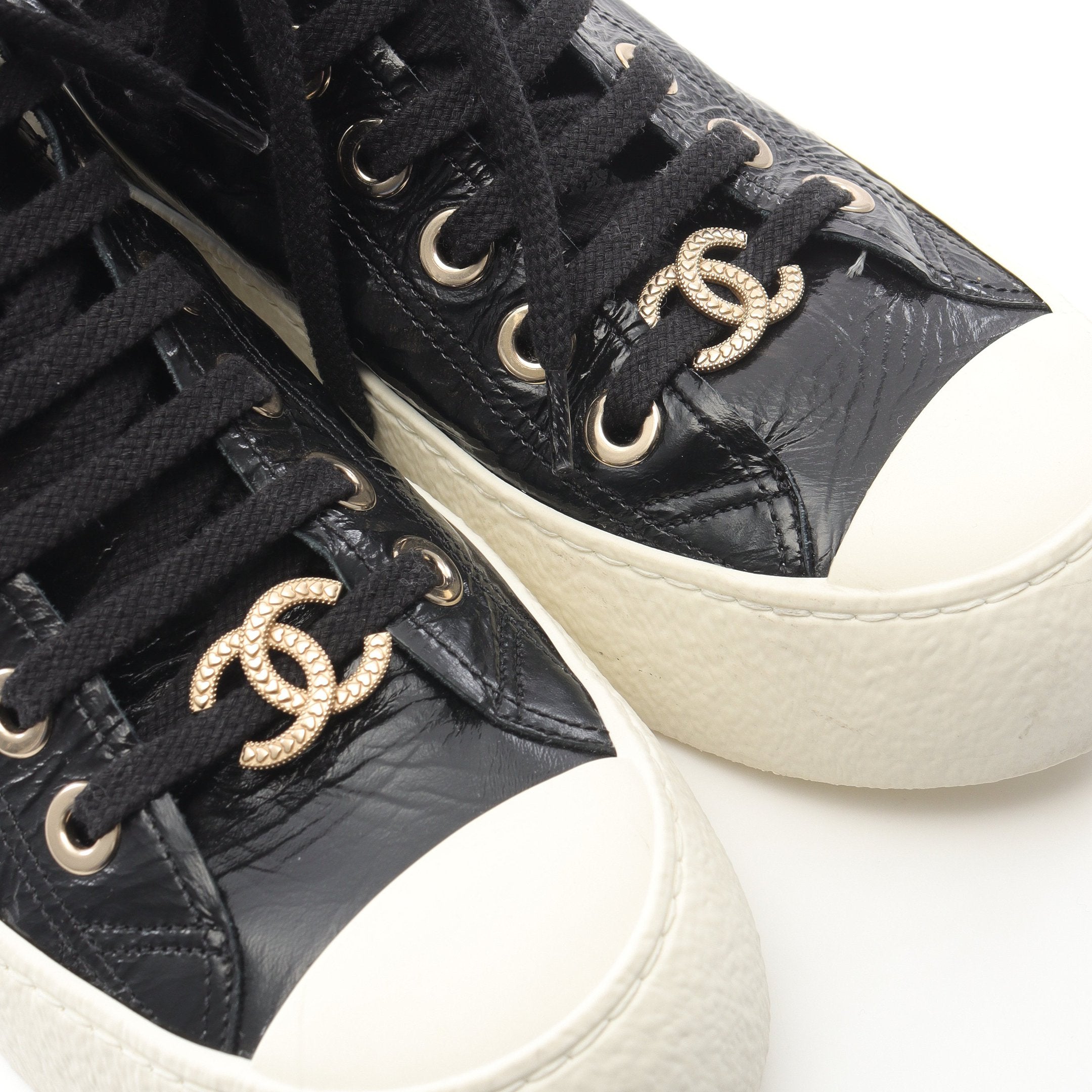 ココマーク ハイカットスニーカー レザー ブラック シャネル – RECLO