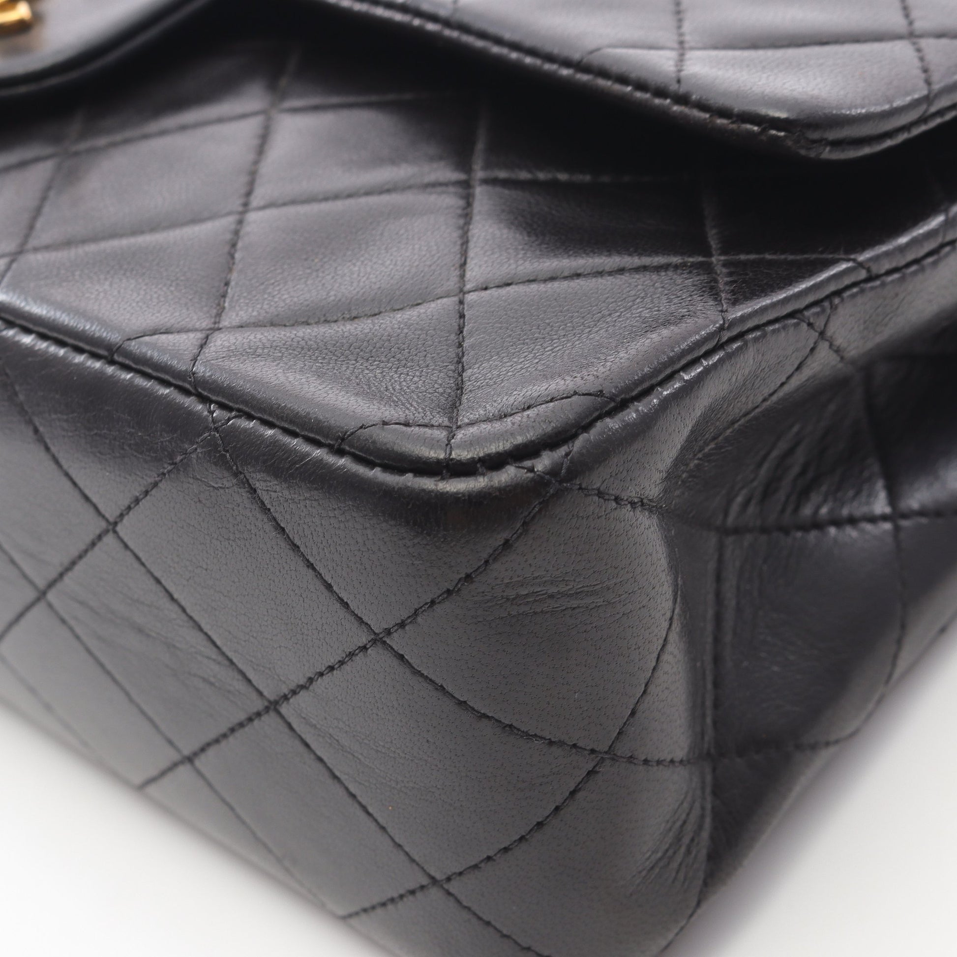 マトラッセ Wフラップ Wチェーンショルダーバッグ ラムスキン ブラック ゴールド金具 シャネル バッグ CHANEL