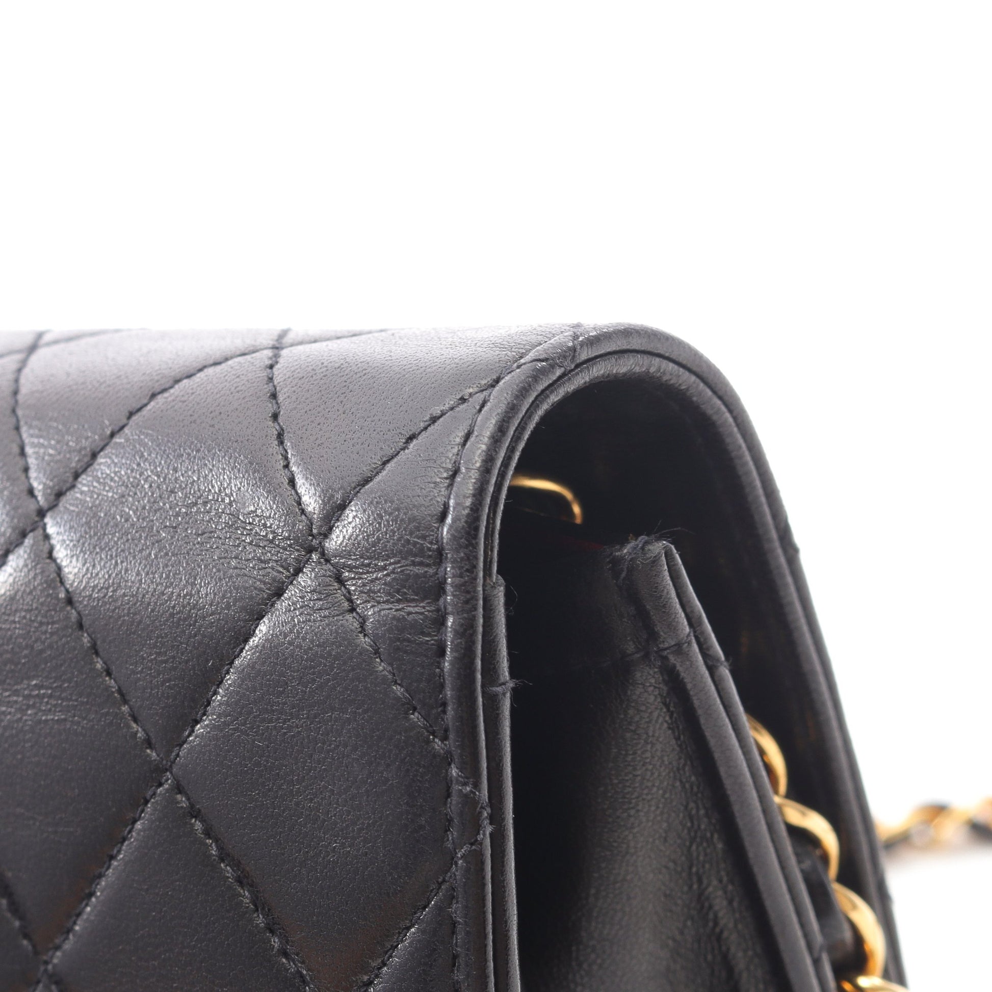 マトラッセ チェーンショルダーバッグ ラムスキン ブラック ゴールド金具 プッシュロック シャネル バッグ CHANEL