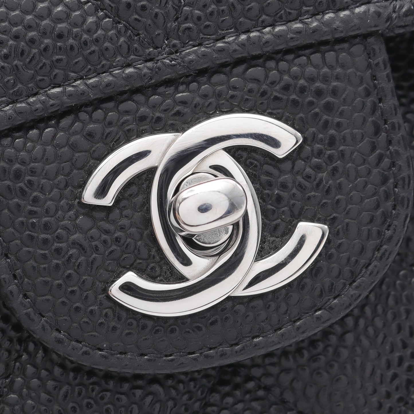 マトラッセ Wフラップ Wチェーンショルダーバッグ キャビアスキン ブラック シルバー金具 シャネル バッグ CHANEL