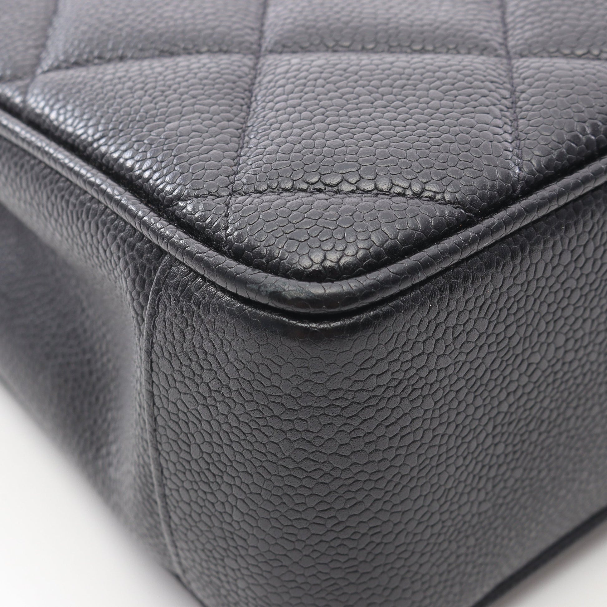 マトラッセ チェーンショルダーバッグ キャビアスキン ブラック ゴールド金具 シャネル バッグ CHANEL