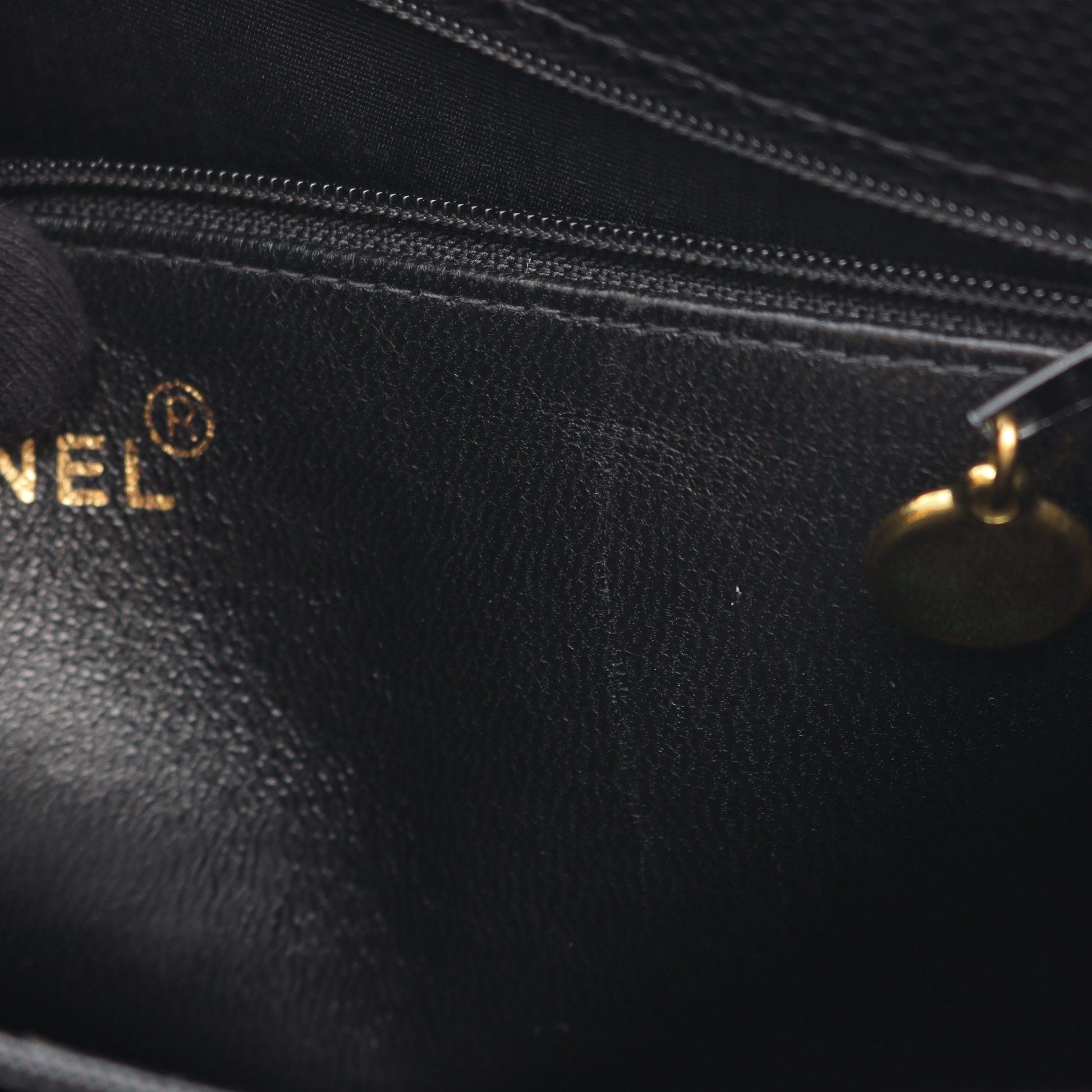 マトラッセ チェーンショルダーバッグ キャビアスキン ブラック ゴールド金具 シャネル バッグ CHANEL