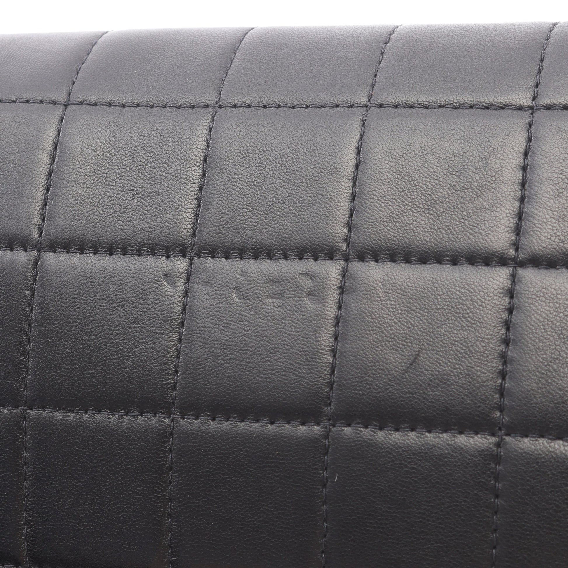 チョコバー チェーンショルダーバッグ ラムスキン ブラック ゴールド金具 シャネル バッグ CHANEL