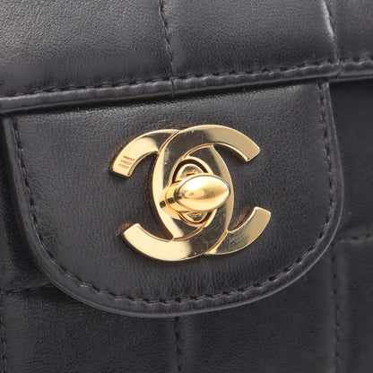 チョコバー チェーンショルダーバッグ ラムスキン ブラック ゴールド金具 シャネル バッグ CHANEL