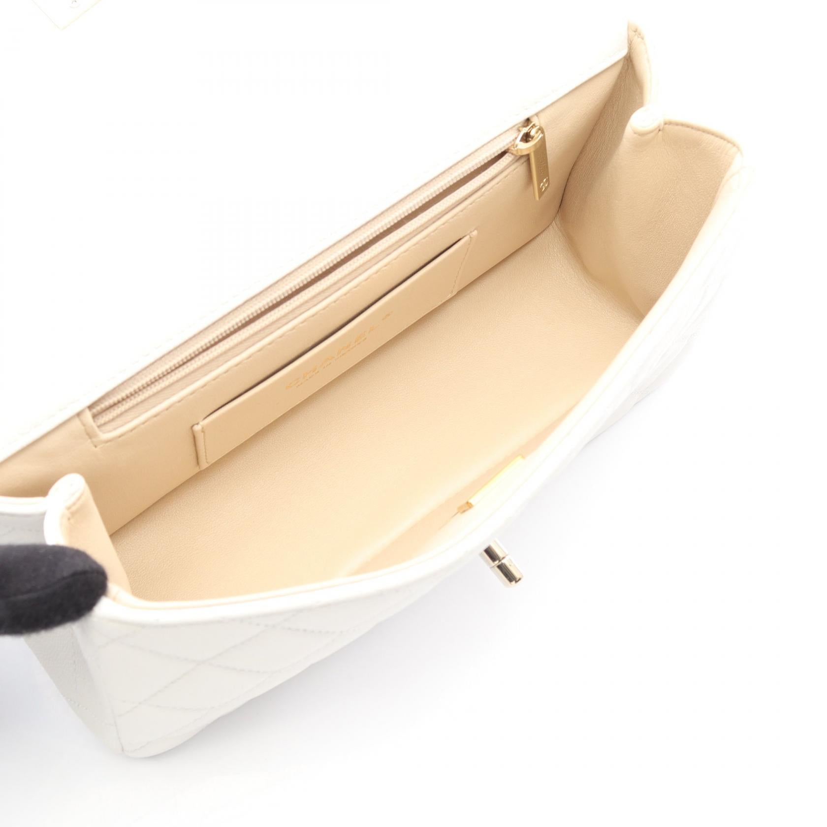 マトラッセ トップハンドル チェーンショルダーバッグ ソフトキャビアスキン ホワイト ゴールド金具 2WAY シャネル バッグ CHANEL
