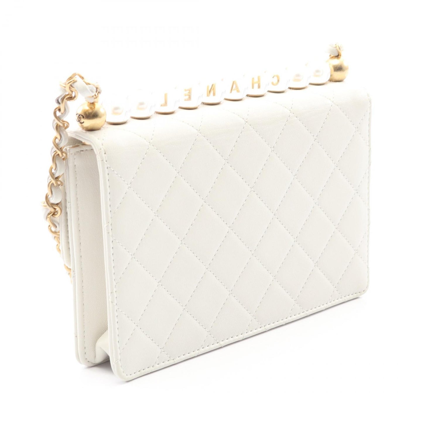 マトラッセ チェーンショルダーバッグ ラムスキン ホワイト ゴールド金具 シャネル バッグ CHANEL