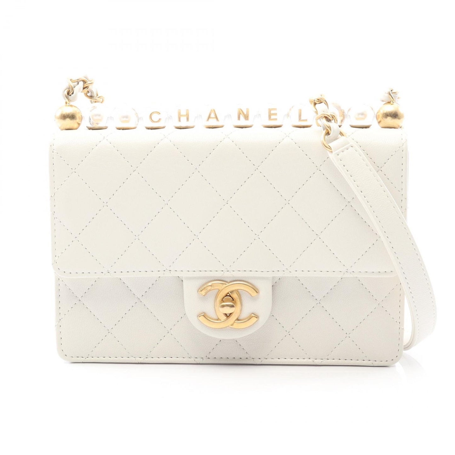 マトラッセ チェーンショルダーバッグ ラムスキン ホワイト ゴールド金具 シャネル バッグ CHANEL