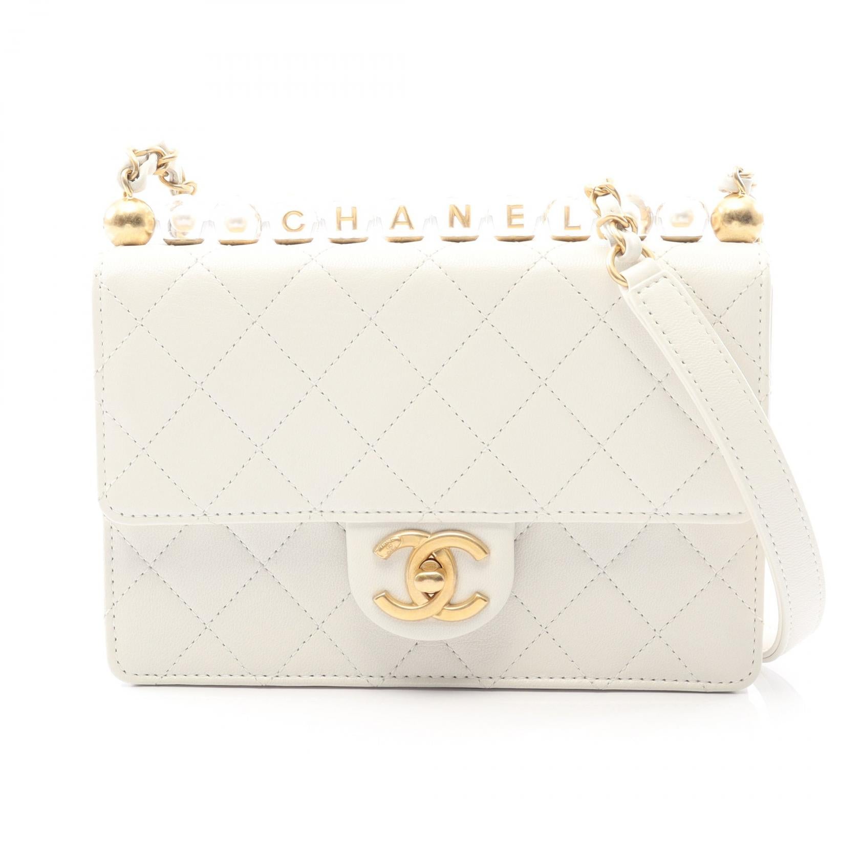 マトラッセ チェーンショルダーバッグ ラムスキン ホワイト ゴールド金具 シャネル バッグ CHANEL