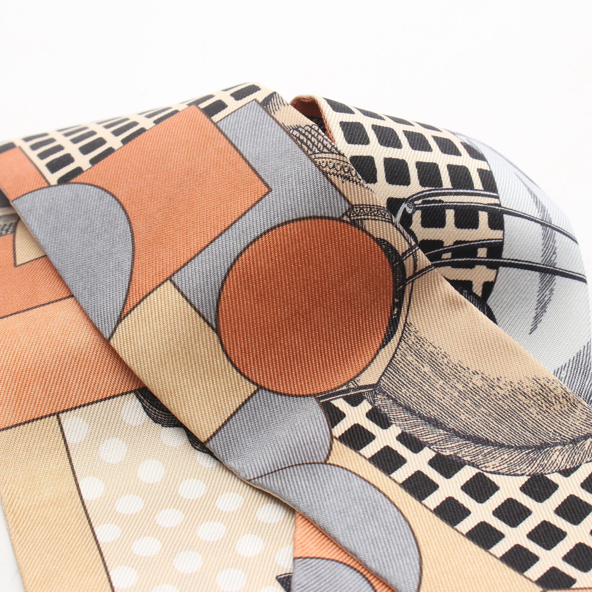 ツイリー CAVALIER EN FORMES リボン スカーフ シルク ベージュ マルチカラー エルメス 財布・小物 HERMES