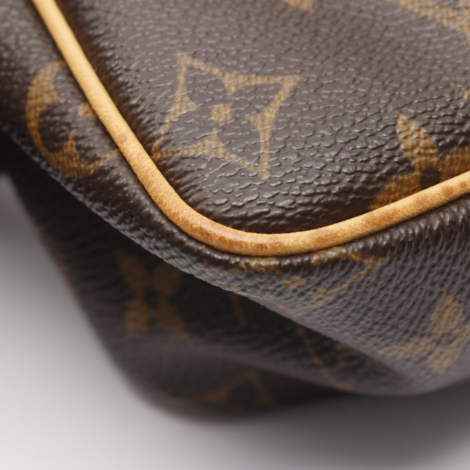 ヴィバシテPM モノグラム ショルダーバッグ PVC レザー ブラウン ルイヴィトン バッグ LOUIS VUITTON