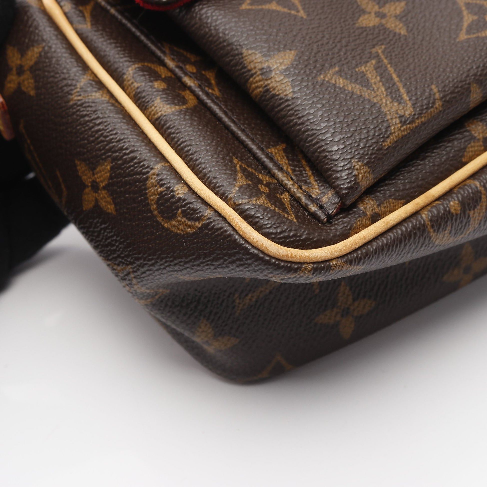 ヴィバシテPM モノグラム ショルダーバッグ PVC レザー ブラウン ルイヴィトン バッグ LOUIS VUITTON