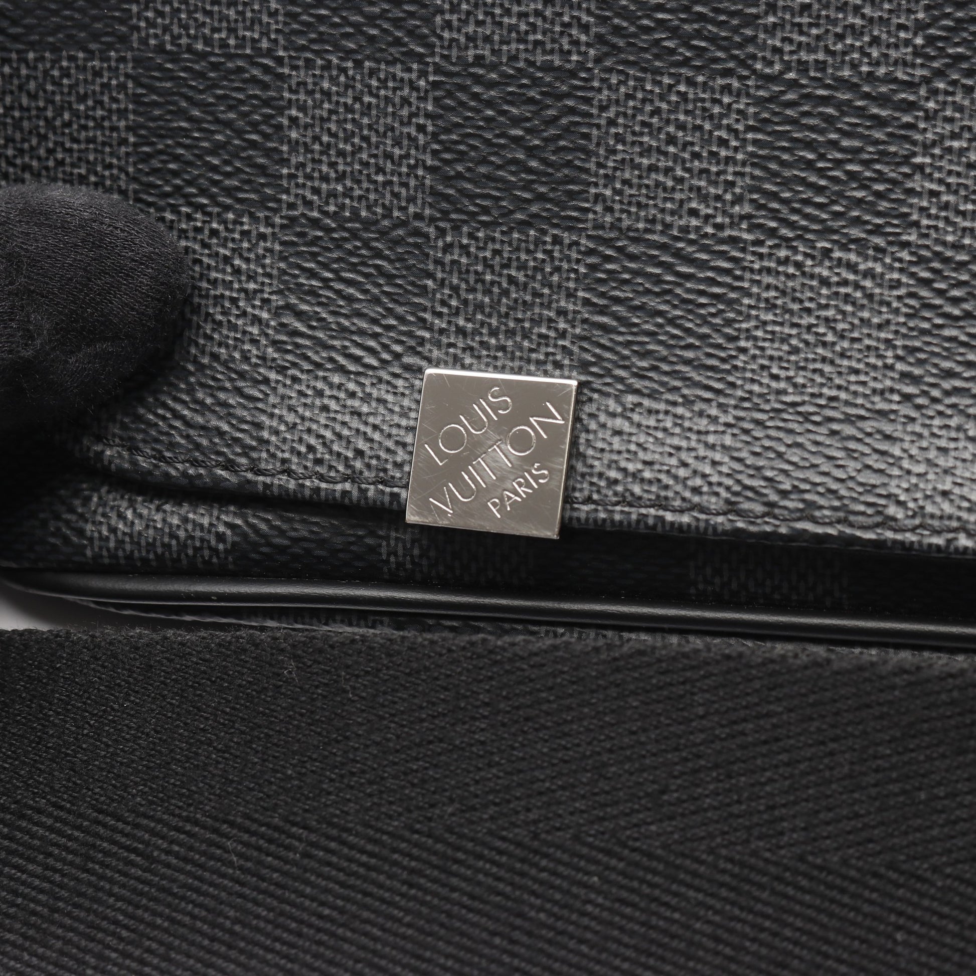 ディストリクト MM NM ダミエグラフィット ショルダーバッグ PVC レザー ブラック ルイヴィトン バッグ LOUIS VUITTON