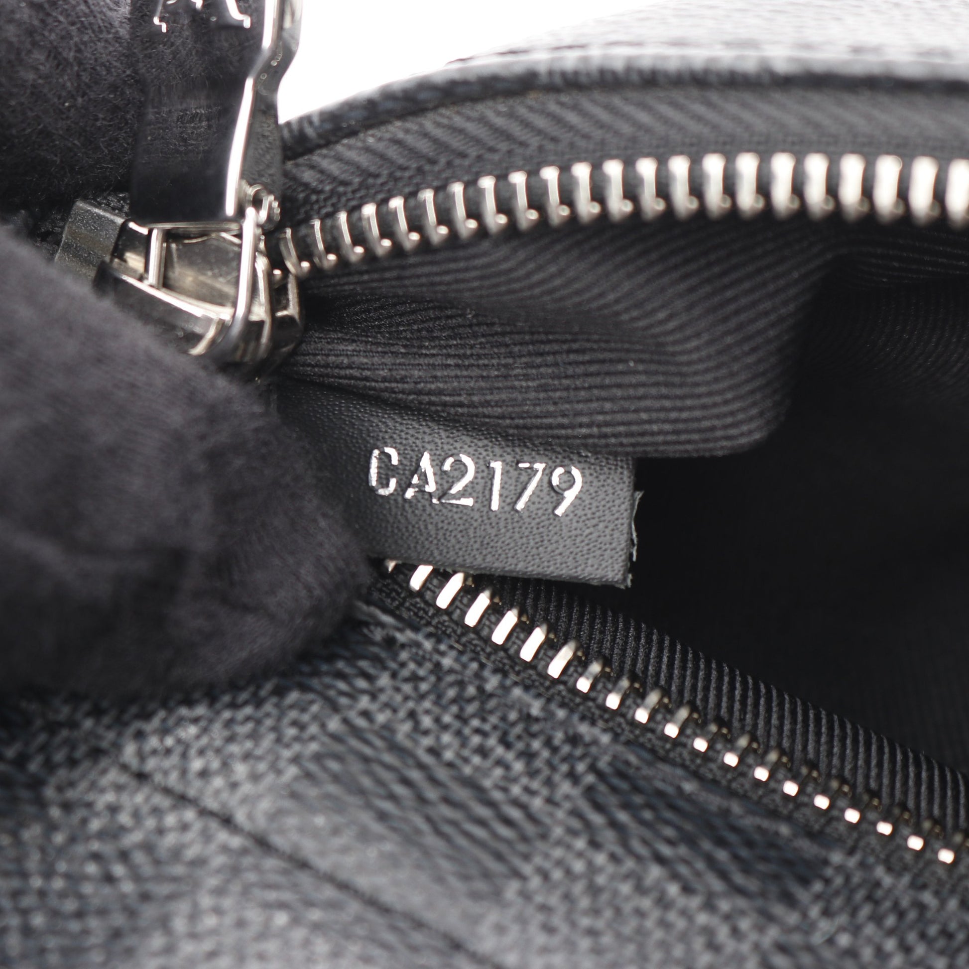 ディストリクト MM NM ダミエグラフィット ショルダーバッグ PVC レザー ブラック ルイヴィトン バッグ LOUIS VUITTON