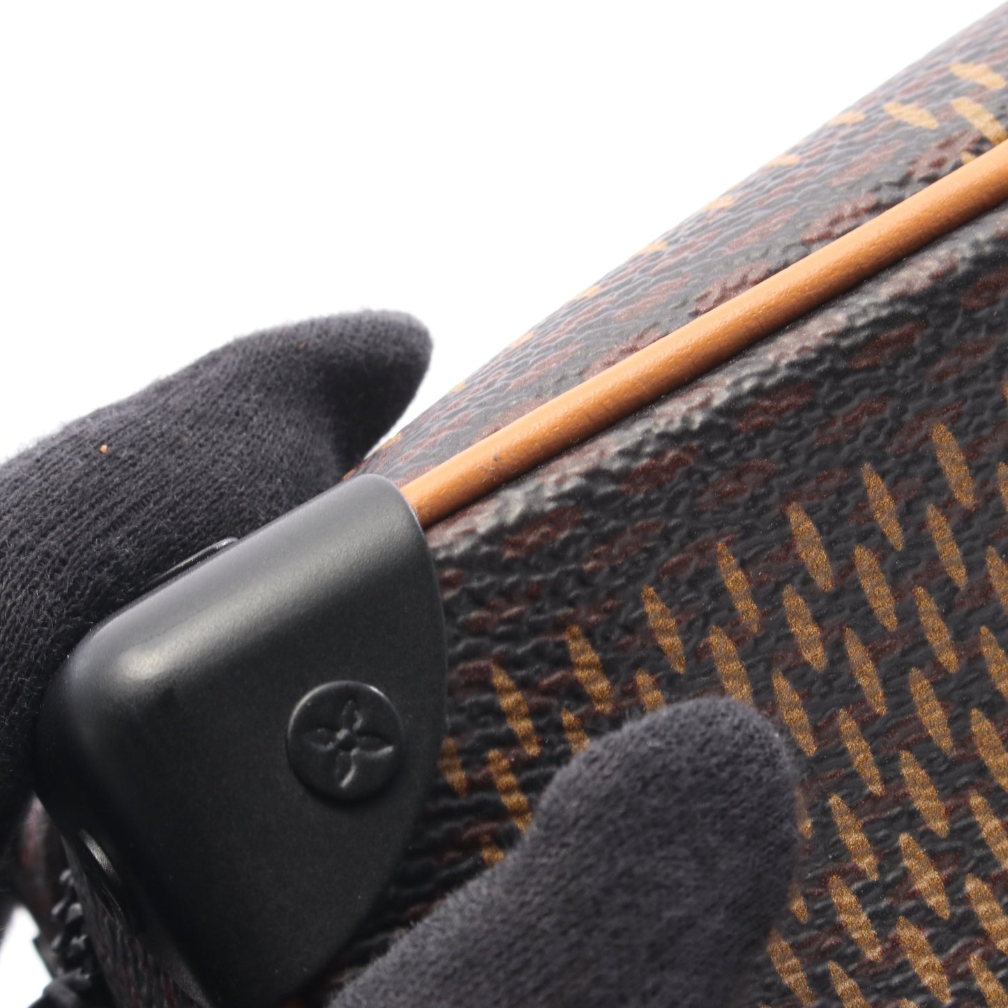 LOUIS VUITTON × NIGO ミニ ソフトトランク ダミエジャイアント ショルダーバッグ PVC レザー ブラウン ルイヴィトン バッグ LOUIS VUITTON