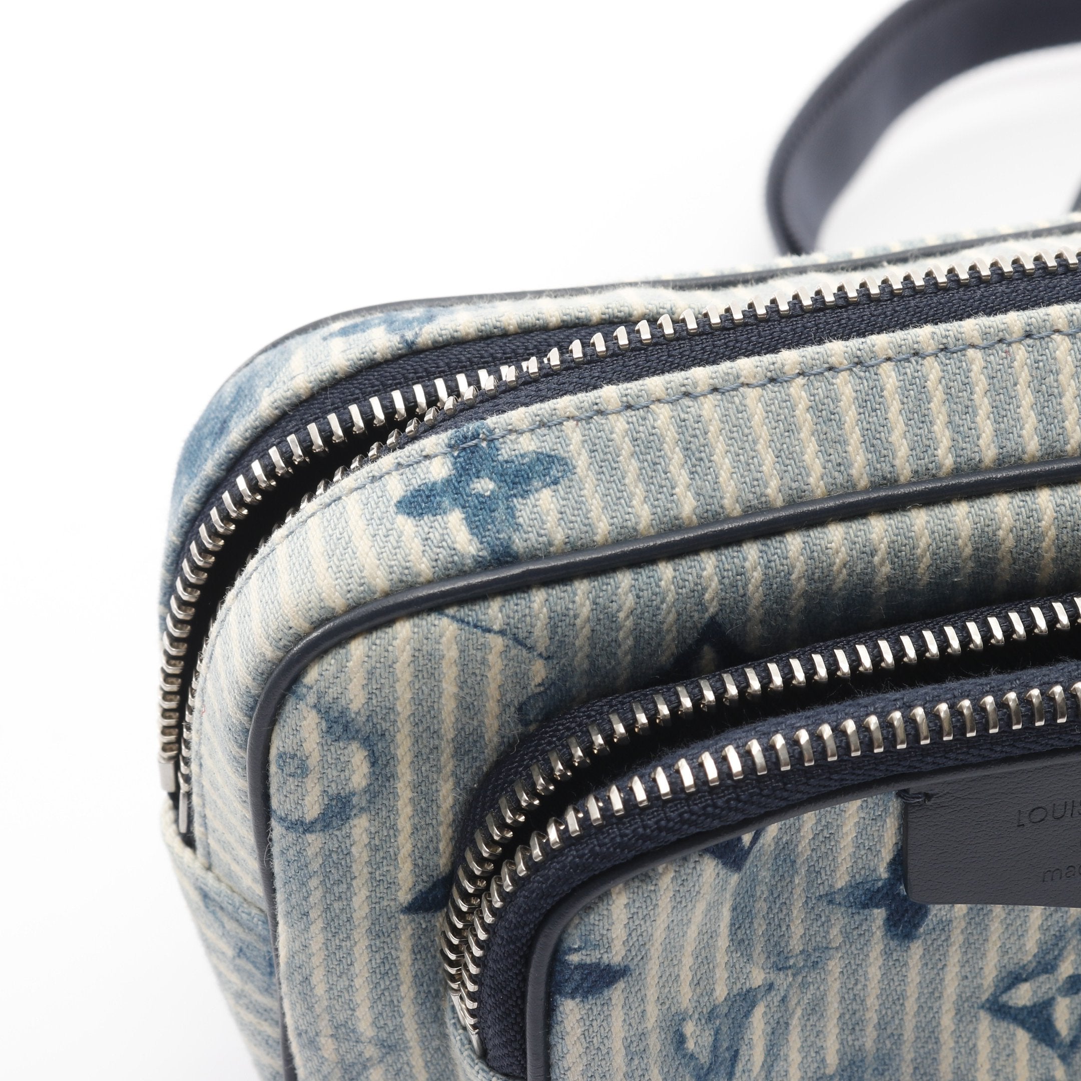 ルイ・ヴィトン LOUIS VUITTON アウトドア ポシェット ヒッコリーストライプ ウォーターカラー サマーコレクション ウエストバッグ ボディバッグ バッグ キャンバス レザー メンズ ブルー系 / ネイビー系 M80462 【中古】 アウトドア ポシェット ヒッコリーストライプ ウォーターカラー サマー