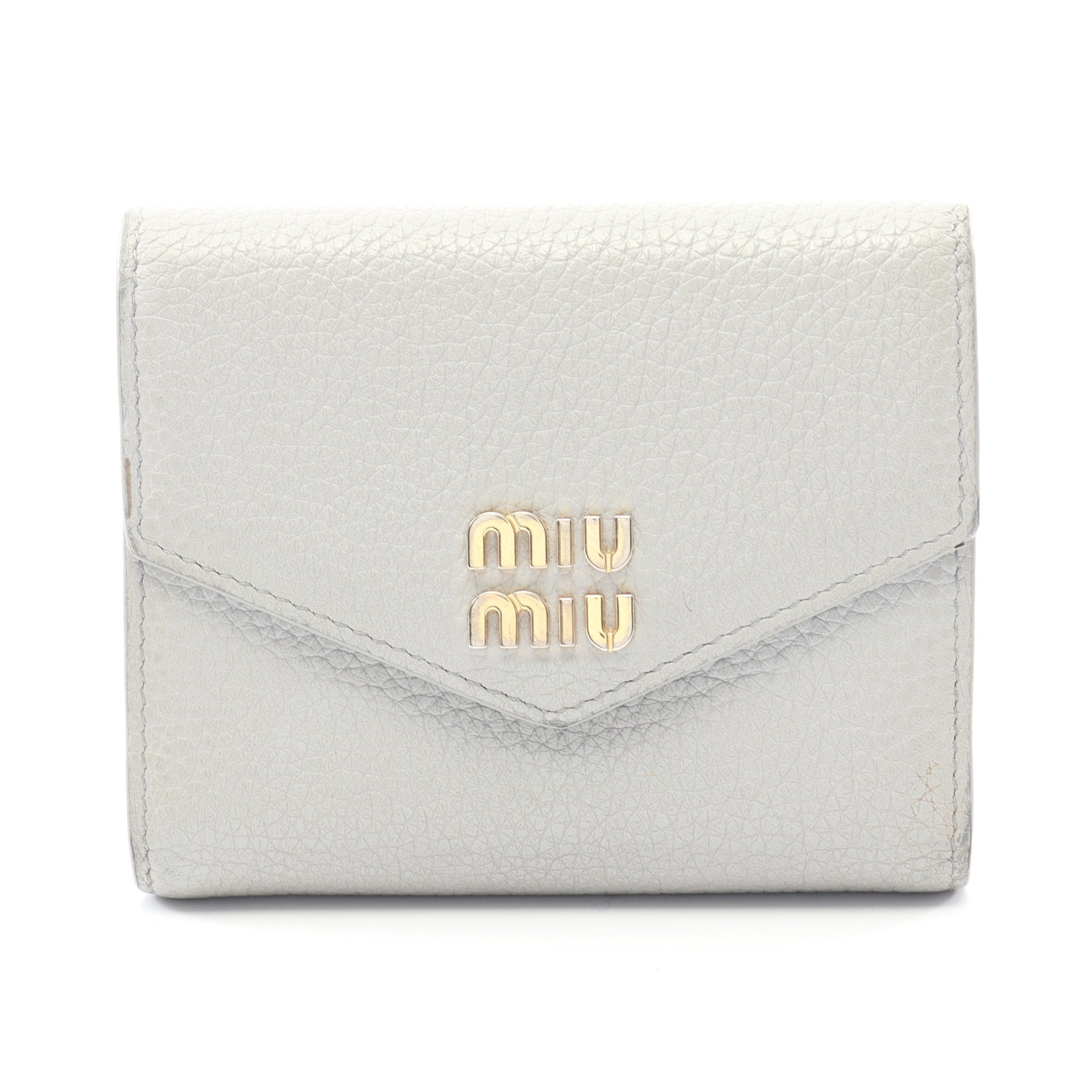 【BIGお買い物ラリー★30%OFFセール中】ミュウミュウ MIUMIU 三つ折り財布クロコダイル型押し グレー レディース 中古 三つ折り財布 レザー グレー ロゴ ミュウミュウ – RECLO