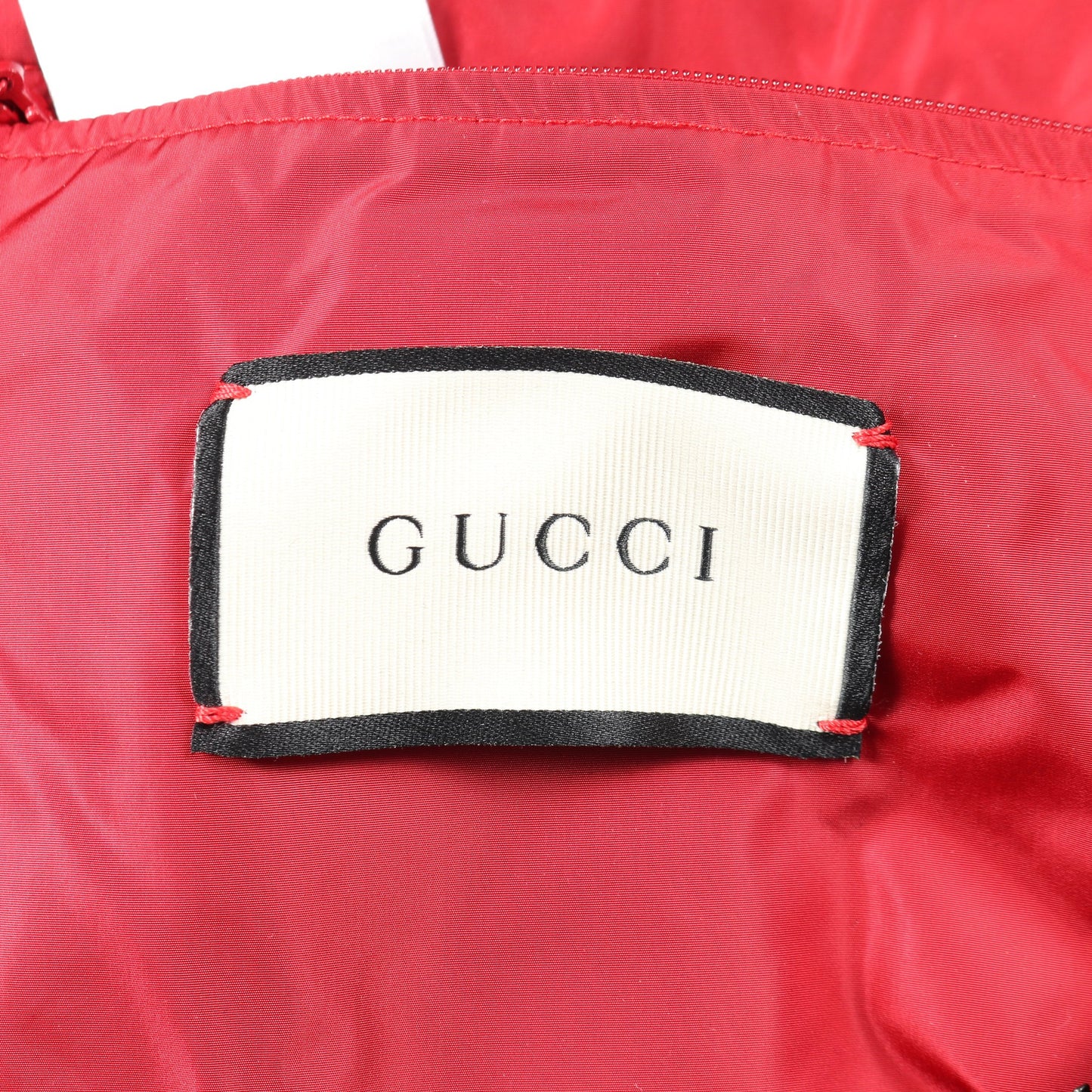 中綿ジャケット ナイロンジャケット ナイロン レッド ブラック フード付き グッチ アウター GUCCI