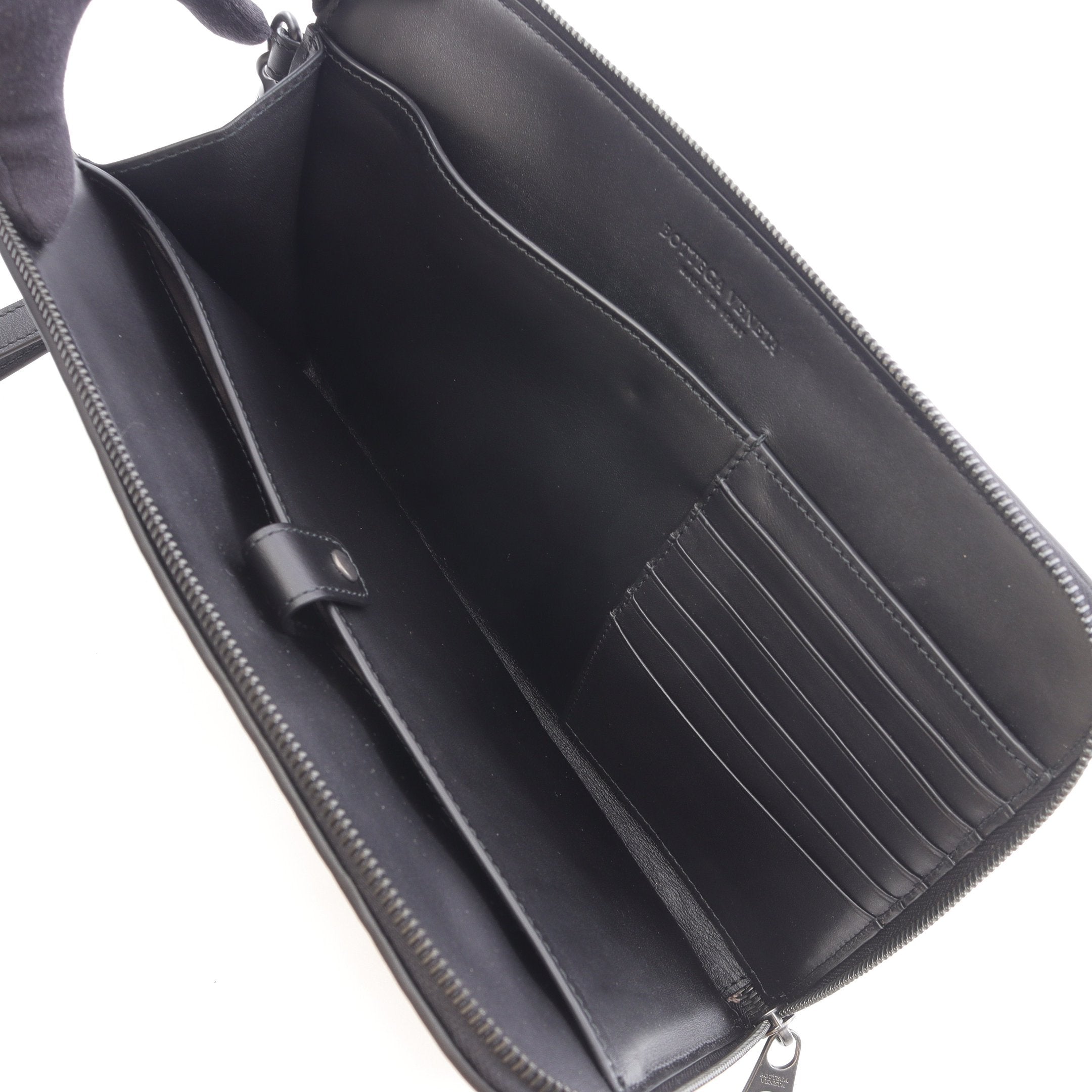 イントレチャート ドキュメントケース クラッチバッグ レザー ブラック