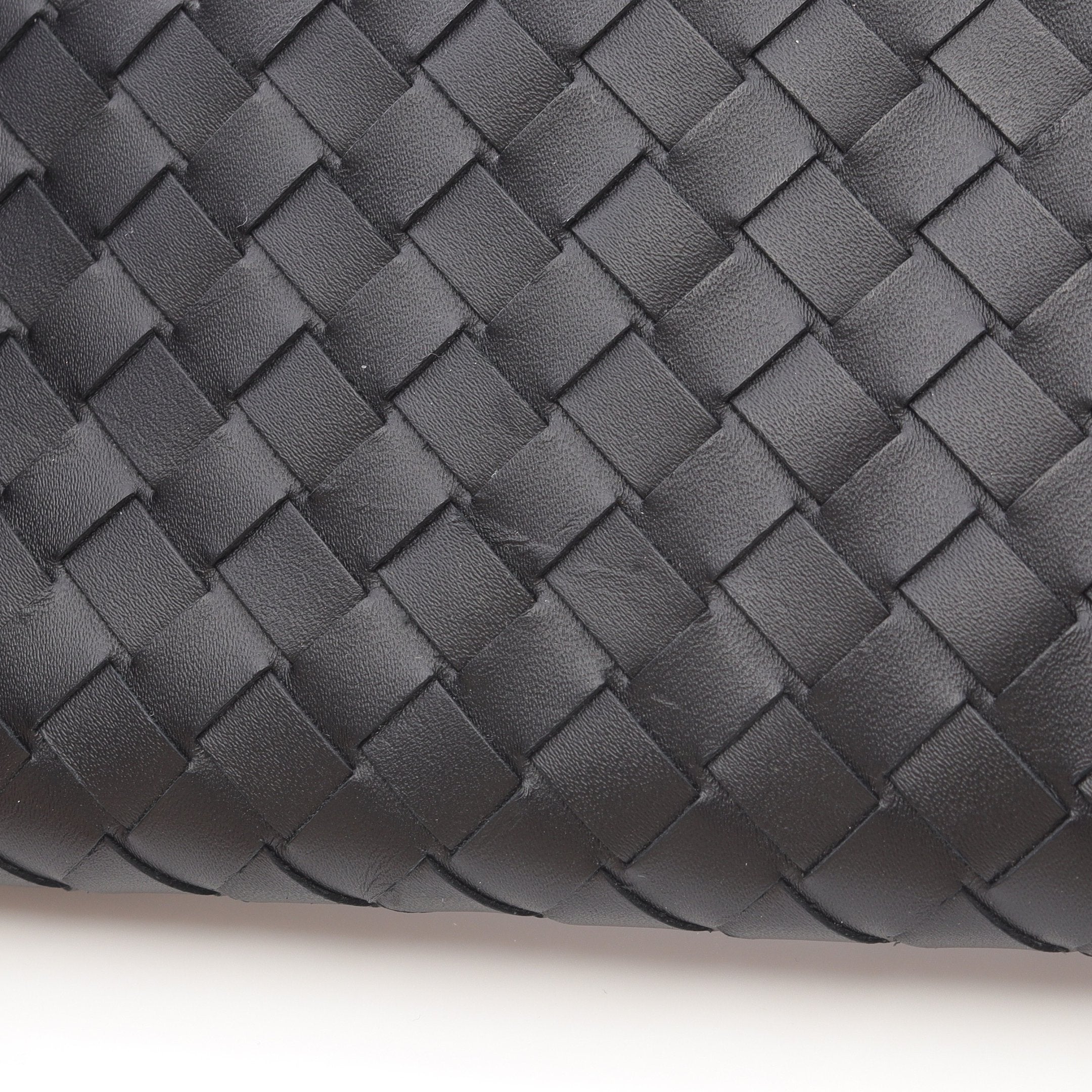 イントレチャート ドキュメントケース クラッチバッグ レザー ブラック