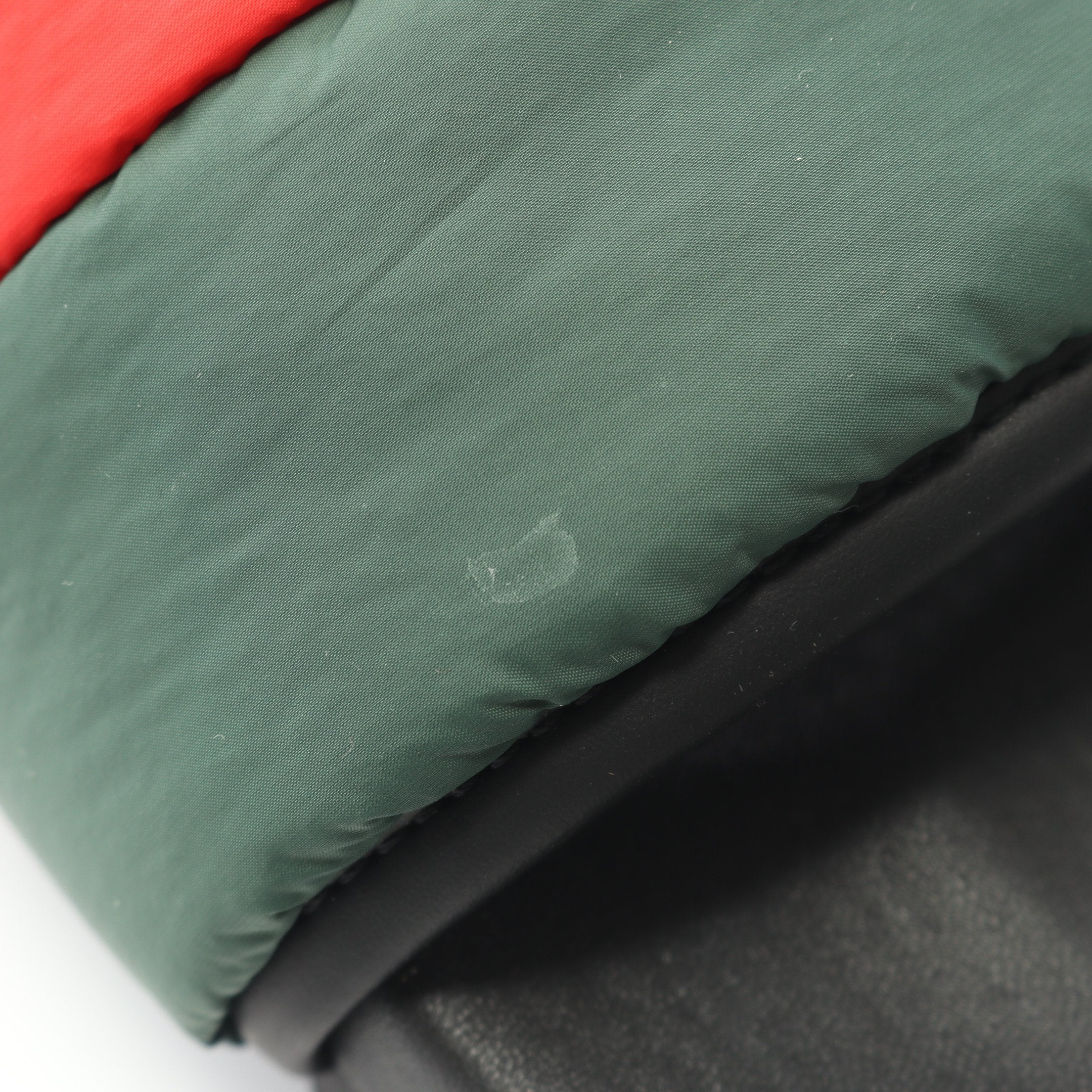 シェリーライン パデッド スライドサンダル ナイロン グリーン レッド