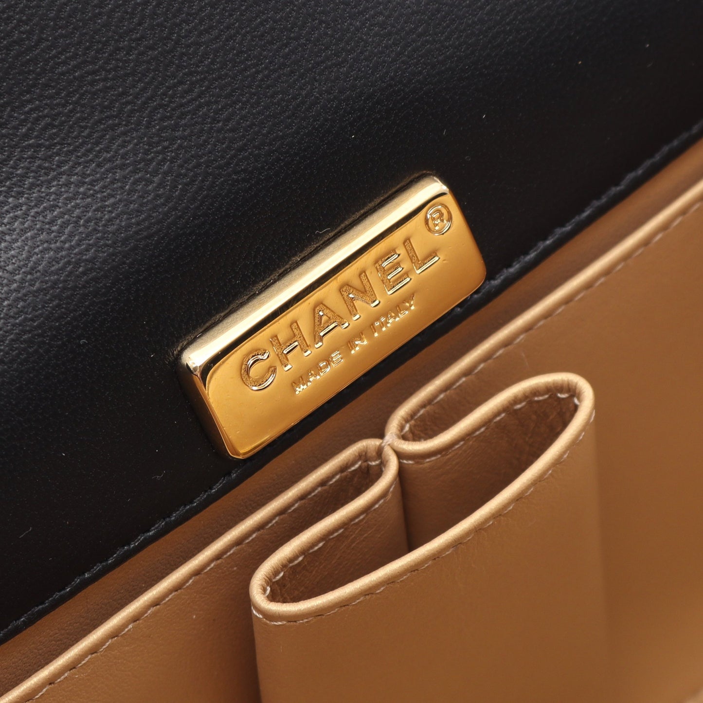 マトラッセ トップハンドル チェーンショルダーバッグ ラムスキン ブラック ゴールド金具 2WAY シャネル バッグ CHANEL