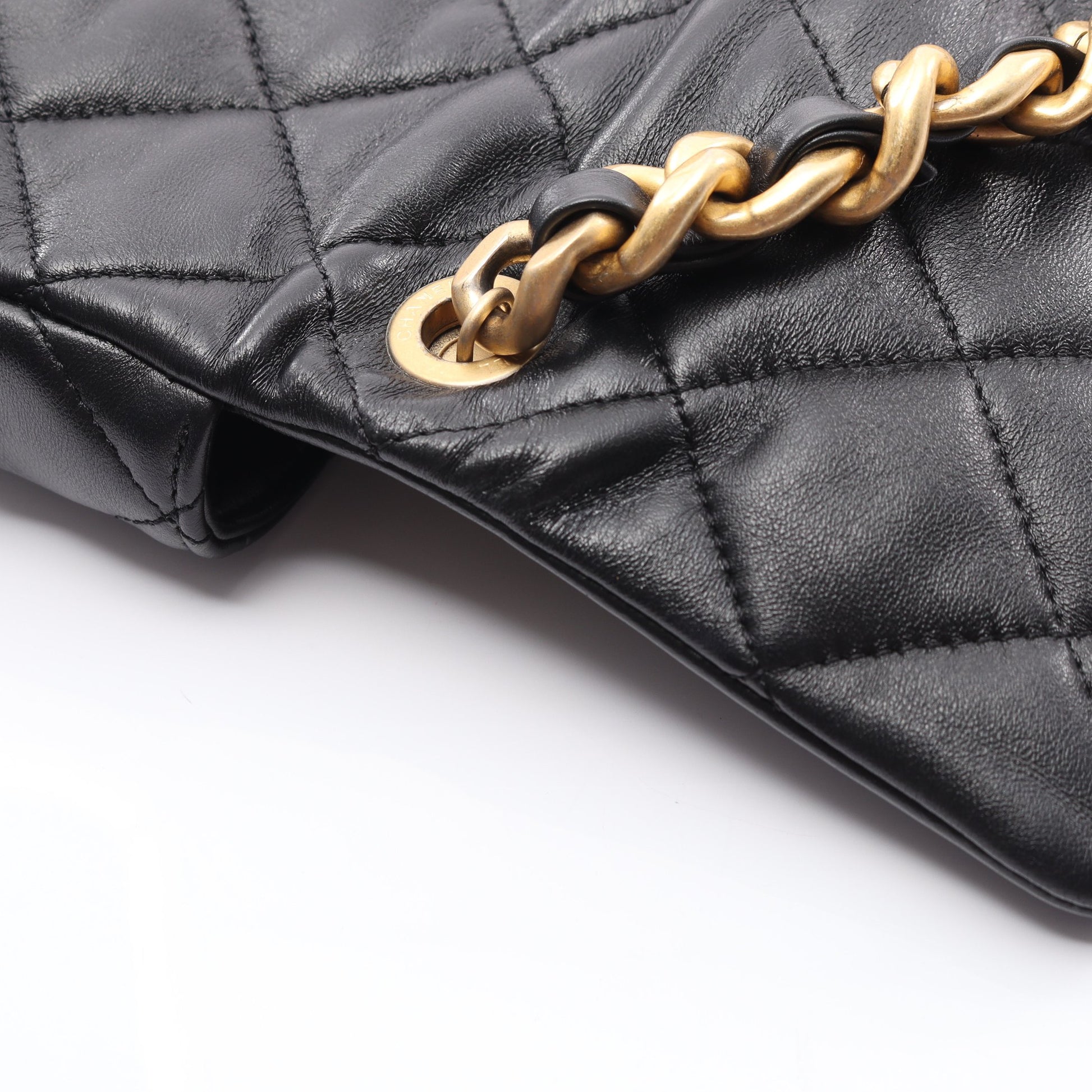 マトラッセ チェーンショルダーバッグ ラムスキン ブラック コンビ金具 シャネル バッグ CHANEL
