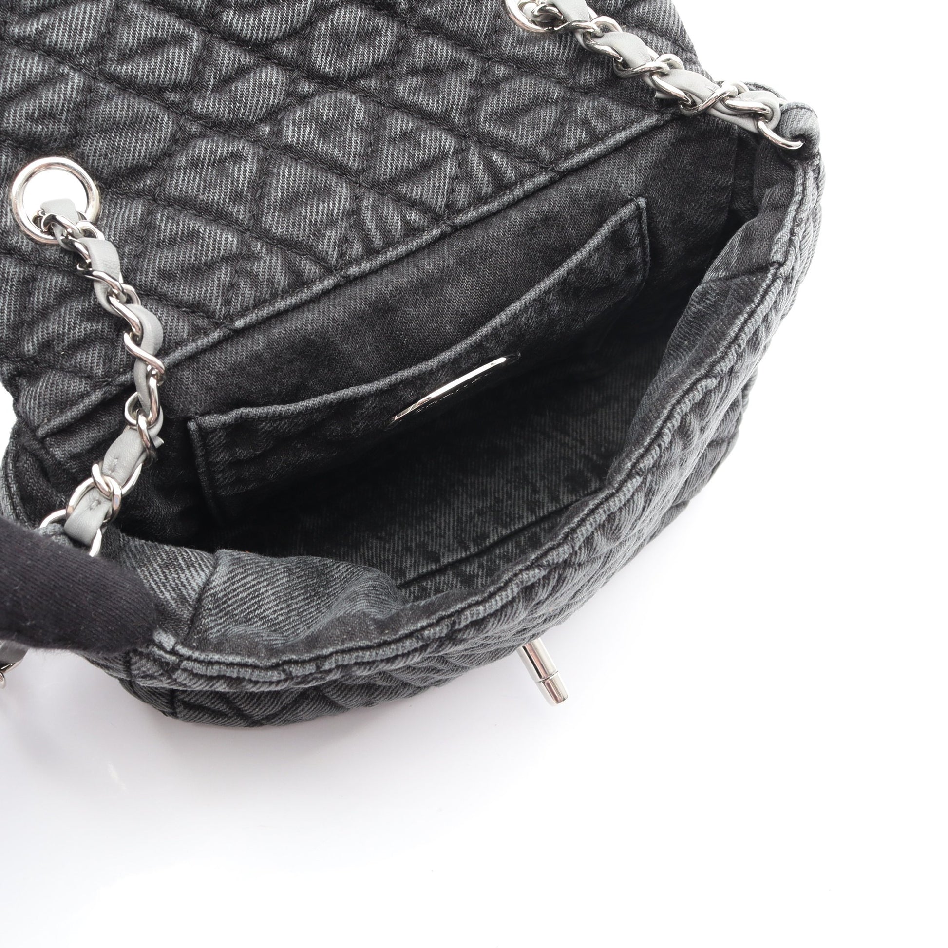 マトラッセ チェーンショルダーバッグ デニム ダークグレー シルバー金具 シャネル バッグ CHANEL