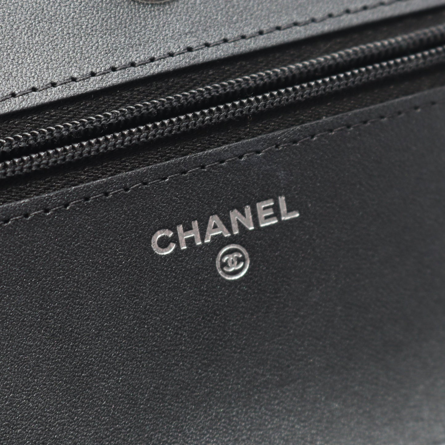 マトラッセ チェーンウォレット ラムスキン ダークグレー ブラック金具 シャネル バッグ CHANEL
