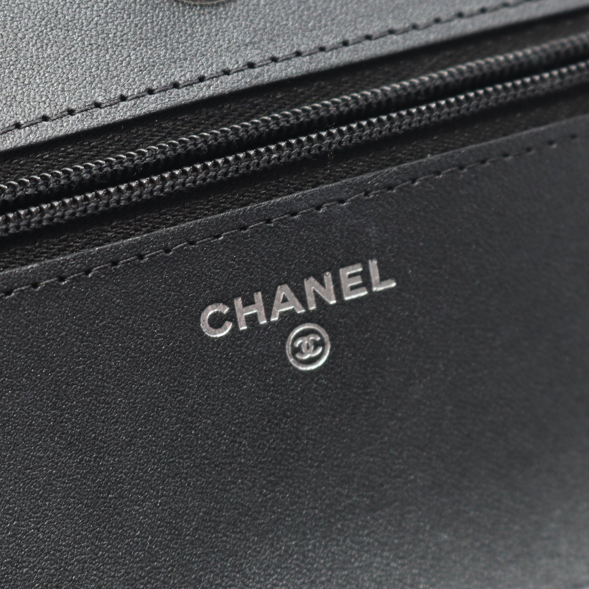 マトラッセ チェーンウォレット ラムスキン ダークグレー ブラック金具 シャネル バッグ CHANEL