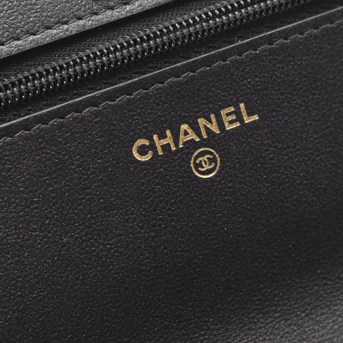 マトラッセ チェーンショルダーバッグ キャビアスキン ブラック ゴールド金具 シャネル バッグ CHANEL