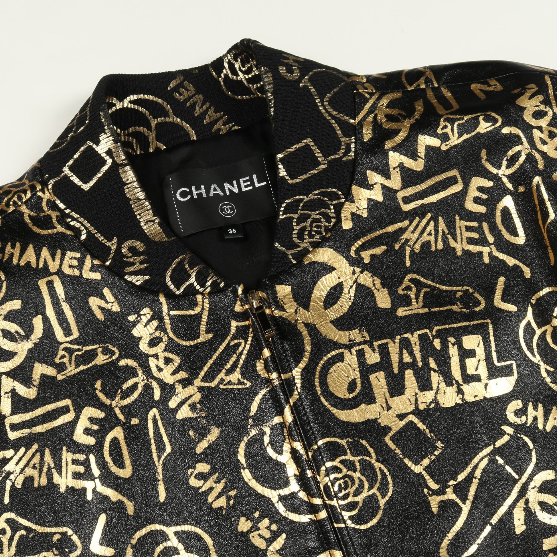 ブルゾン 総柄 レザー ブラック ゴールド シャネル アウター CHANEL