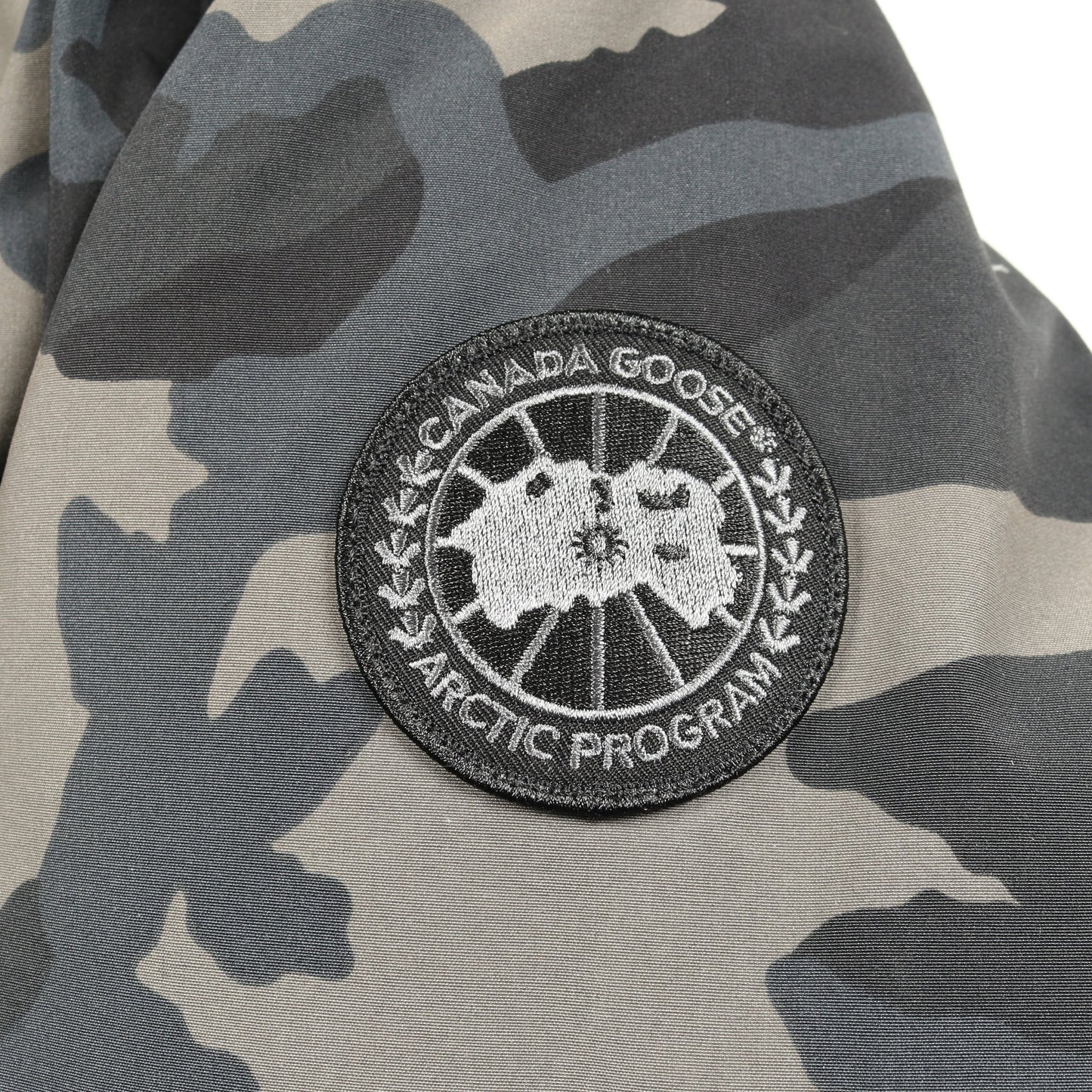 CHATEAU PARKA BLACK LABEL シャトー パーカー ダウンジャケット カモフラージュ コットン ブラック マルチカラー フード付き カナダグース アウター CANADA GOOSE