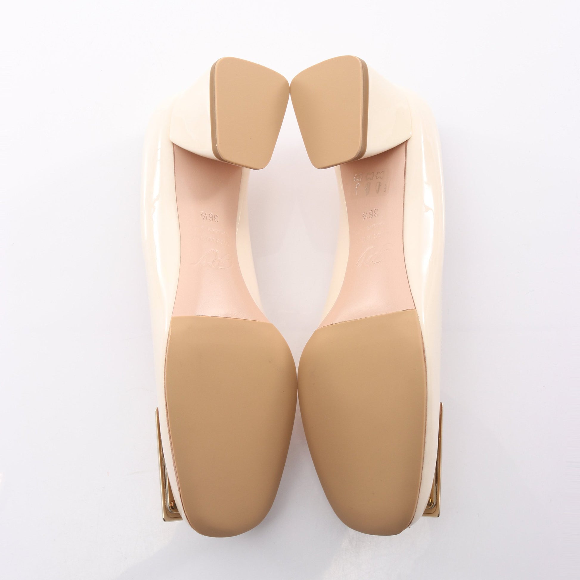 パンプス エナメルレザー ピンクベージュ ロジェヴィヴィエ シューズ Roger Vivier