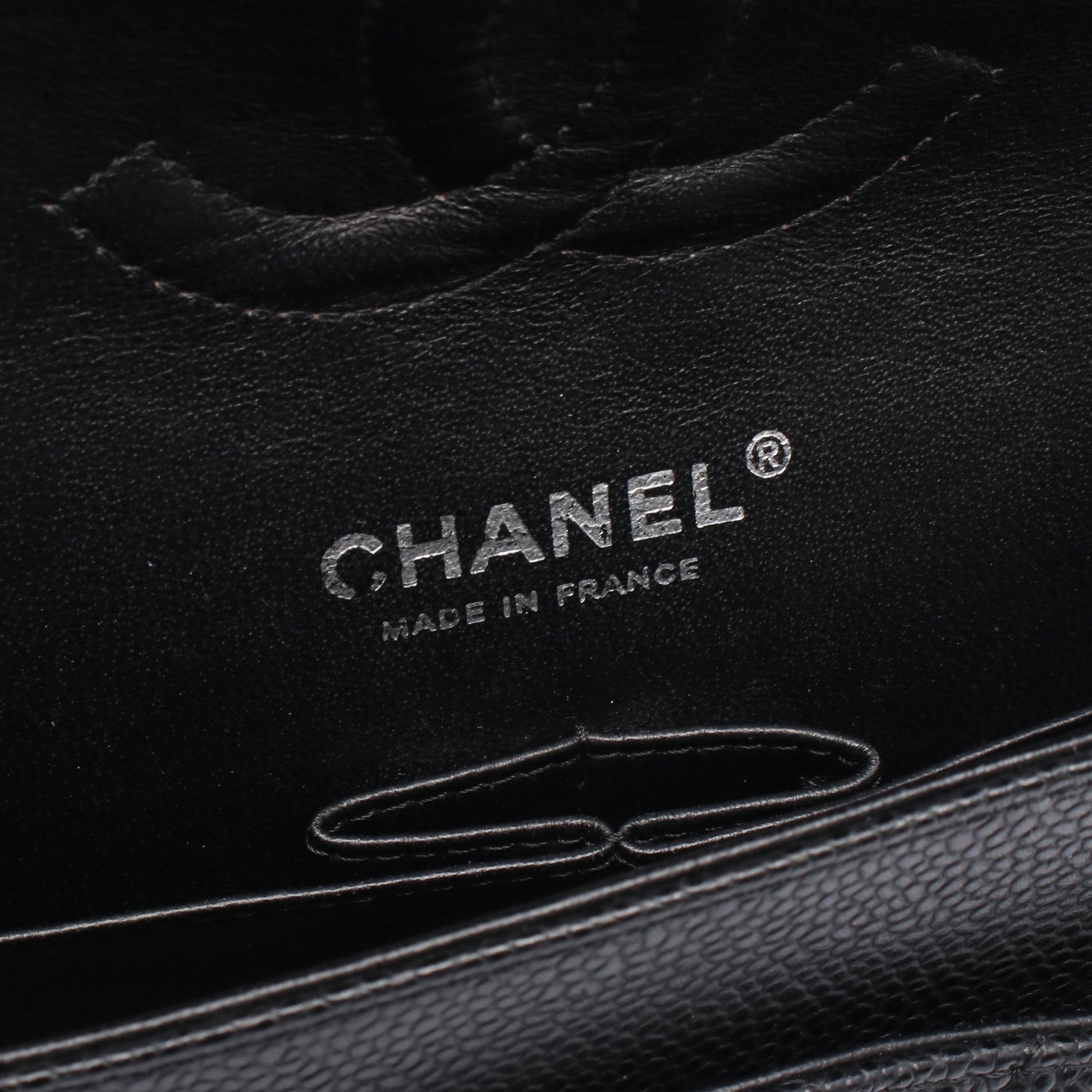 マトラッセ Wフラップ Wチェーンショルダーバッグ キャビアスキン ブラック シルバー金具 シャネル バッグ CHANEL