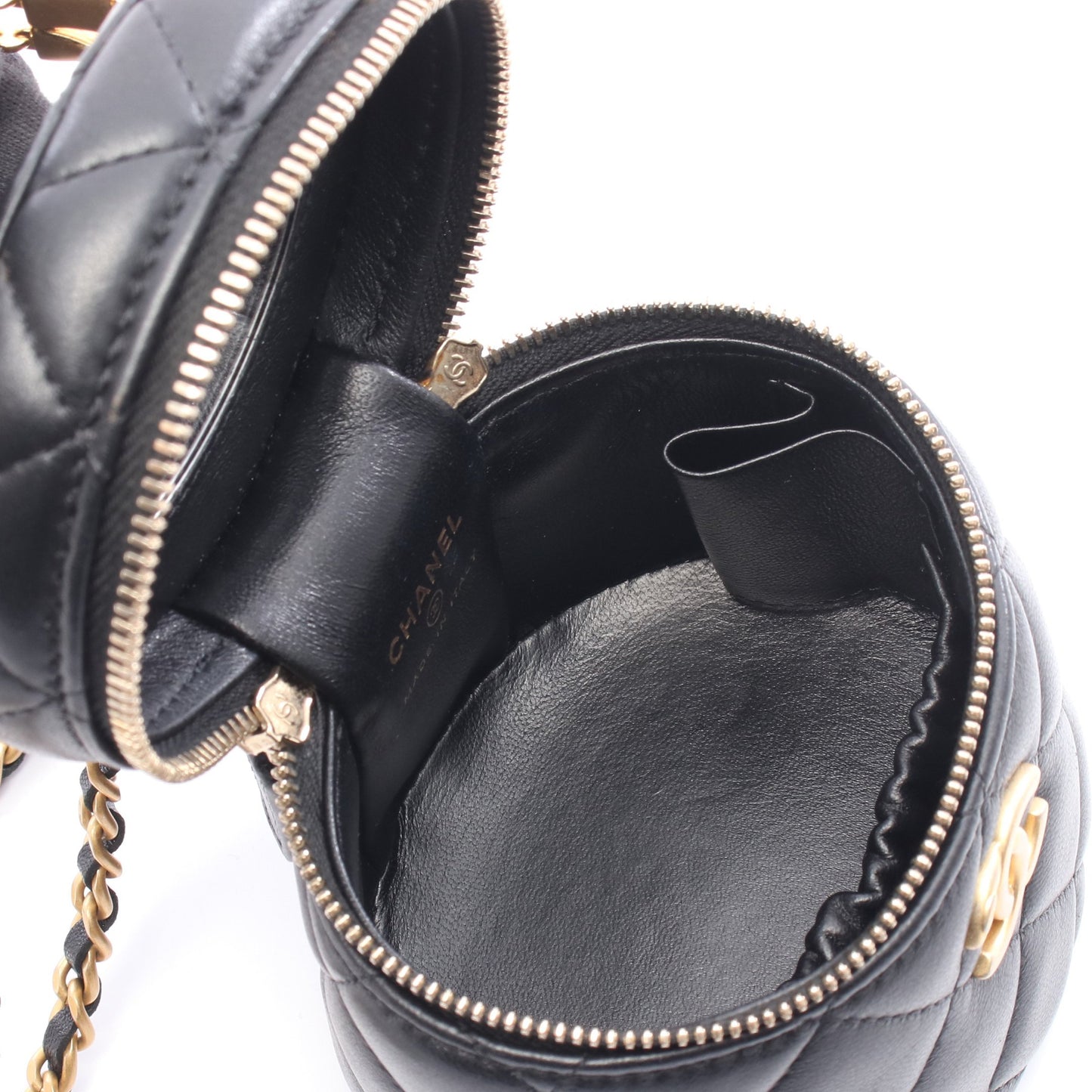 マトラッセ バニティ チェーンショルダーバッグ ラムスキン ブラック ゴールド金具 シャネル バッグ CHANEL