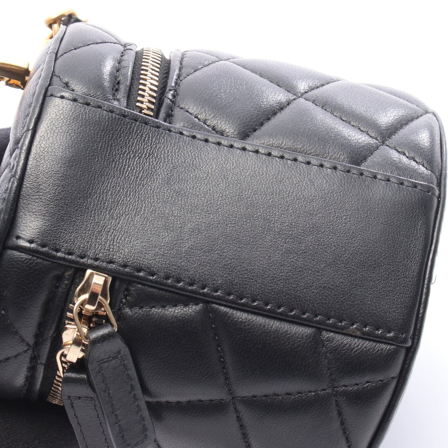 マトラッセ バニティ チェーンショルダーバッグ ラムスキン ブラック ゴールド金具 シャネル バッグ CHANEL