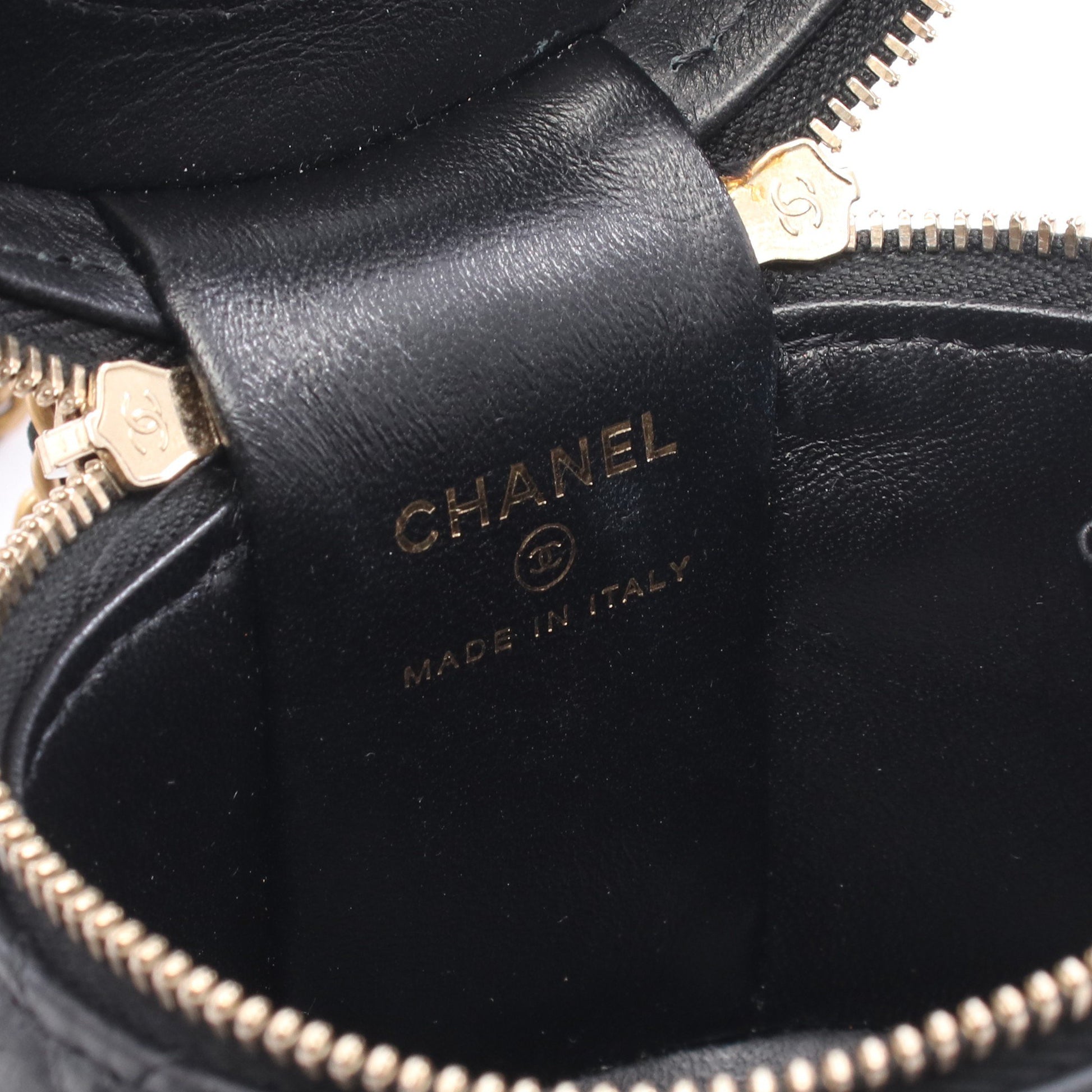 マトラッセ バニティ チェーンショルダーバッグ ラムスキン ブラック ゴールド金具 シャネル バッグ CHANEL