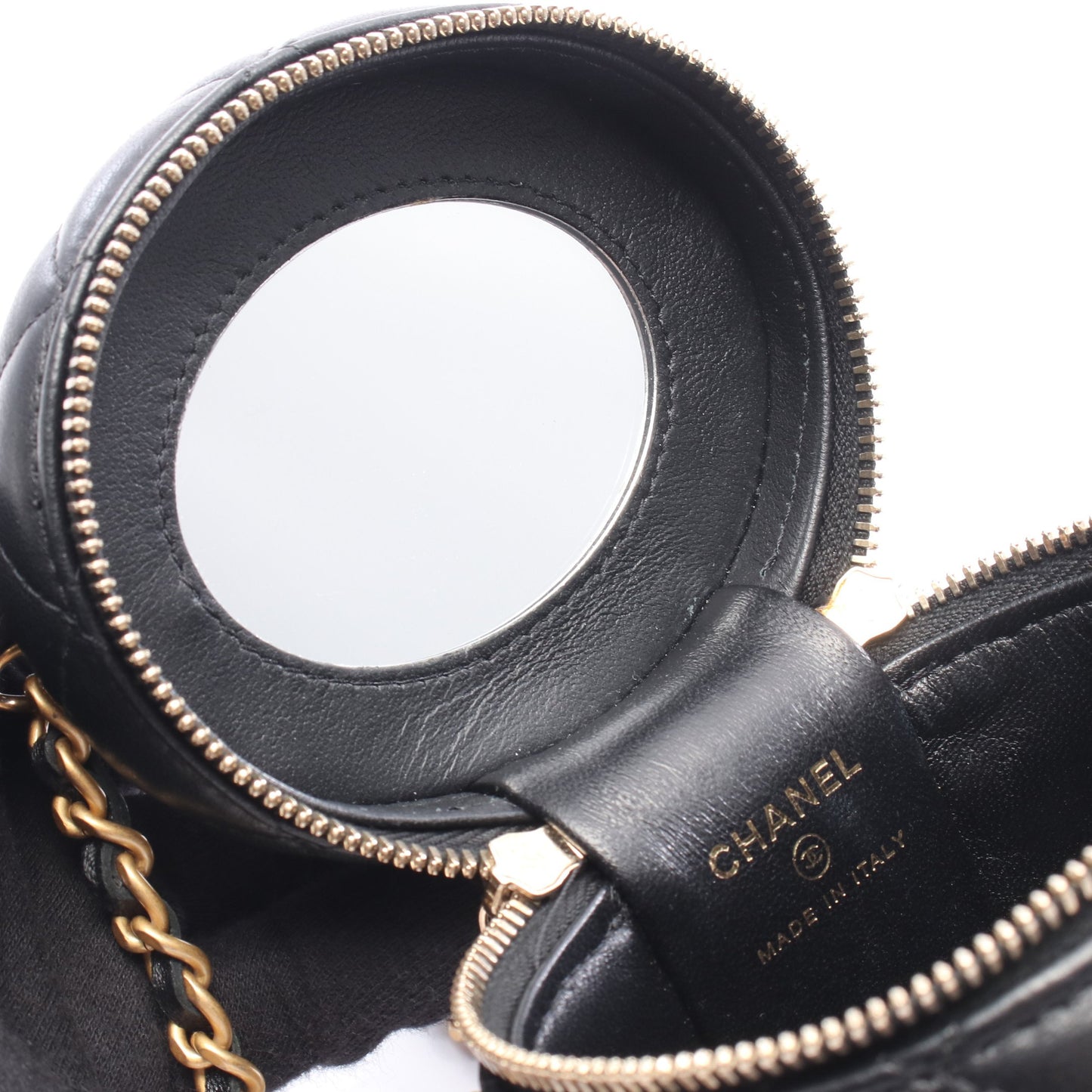 マトラッセ バニティ チェーンショルダーバッグ ラムスキン ブラック ゴールド金具 シャネル バッグ CHANEL