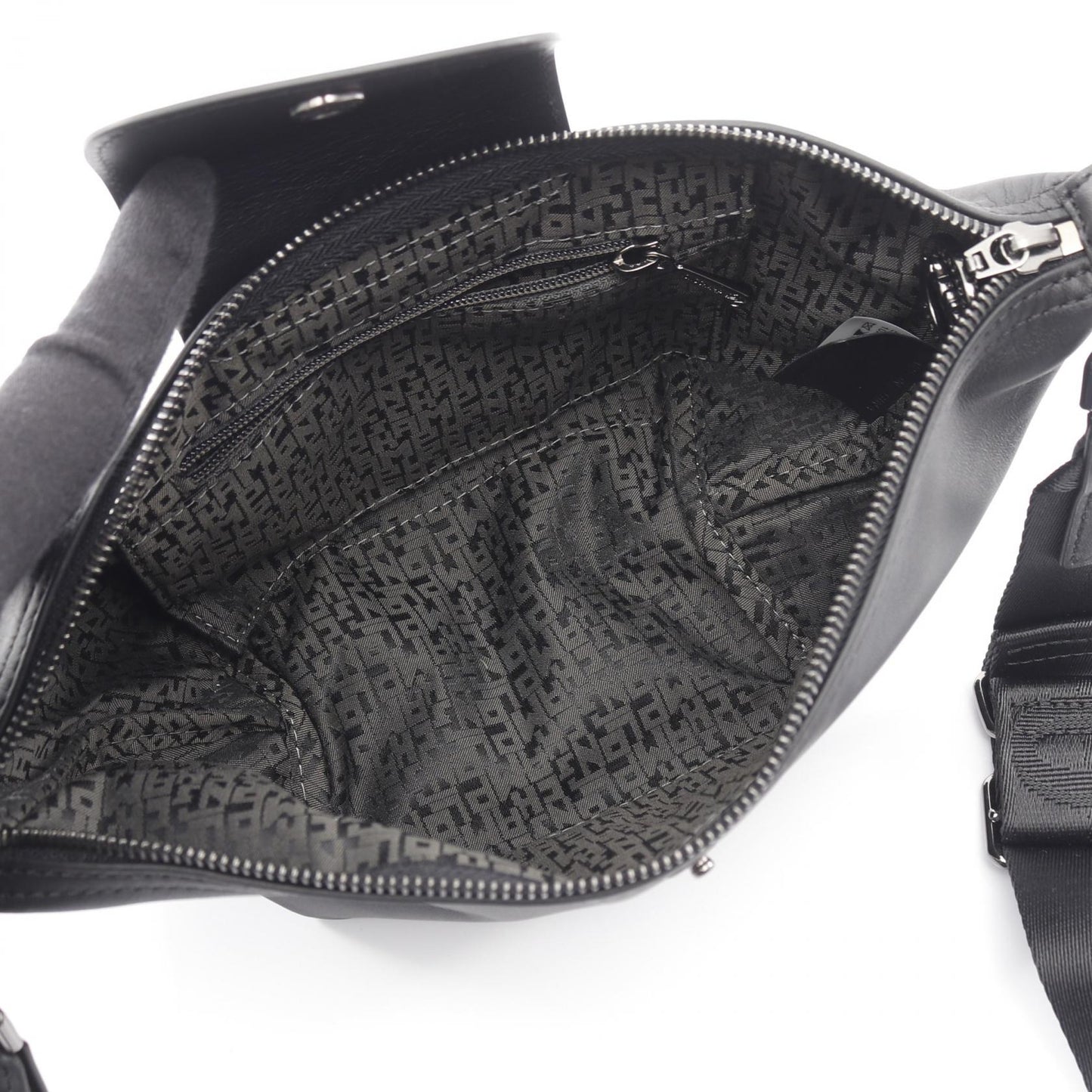 Le Pliage Xtra XS ル プリアージュ エクストラ クロスボディバッグ ショルダーバッグ レザー ブラック ロンシャン バッグ LONGCHAMP