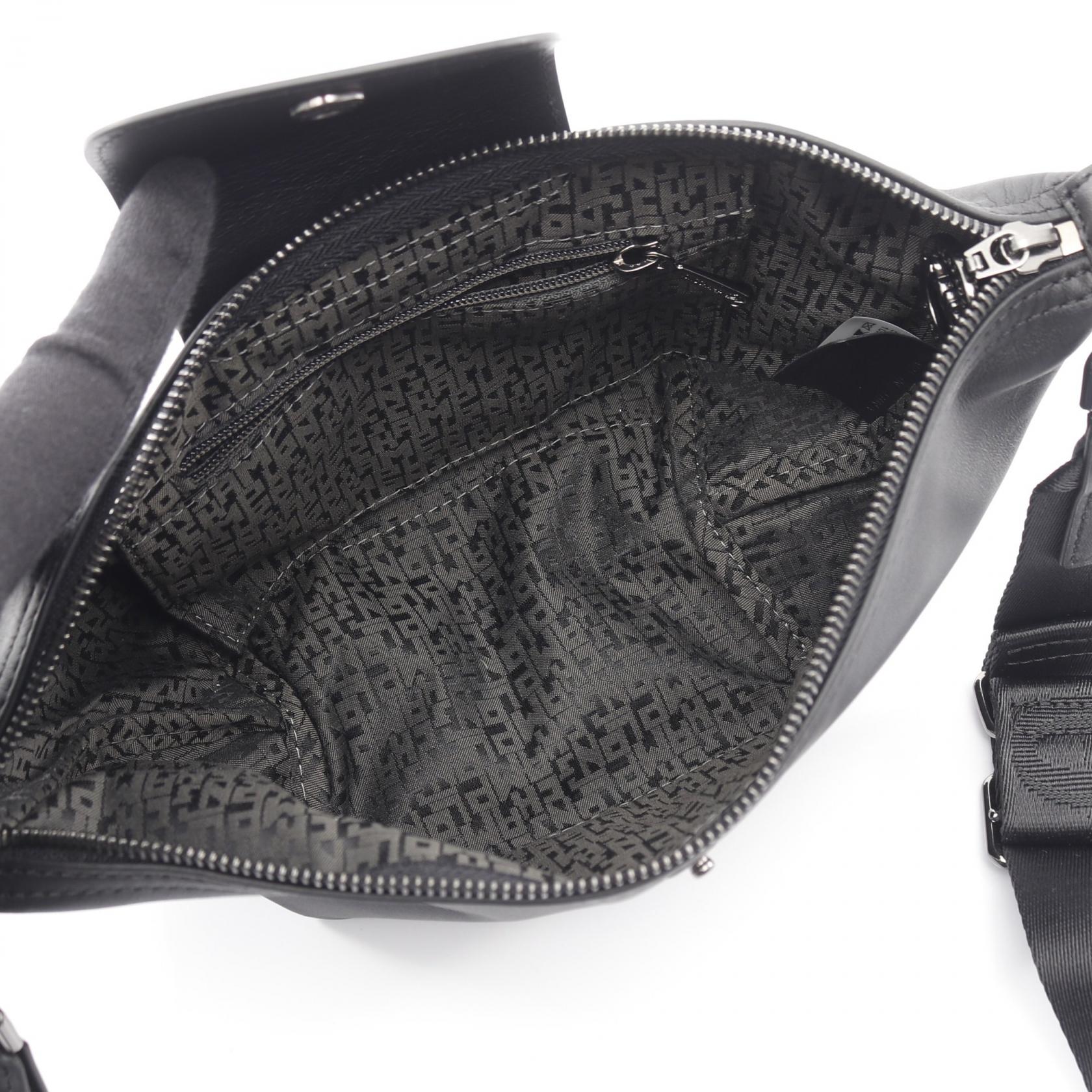 Le Pliage Xtra XS ル プリアージュ エクストラ クロスボディバッグ ショルダーバッグ レザー ブラック ロンシャン バッグ LONGCHAMP