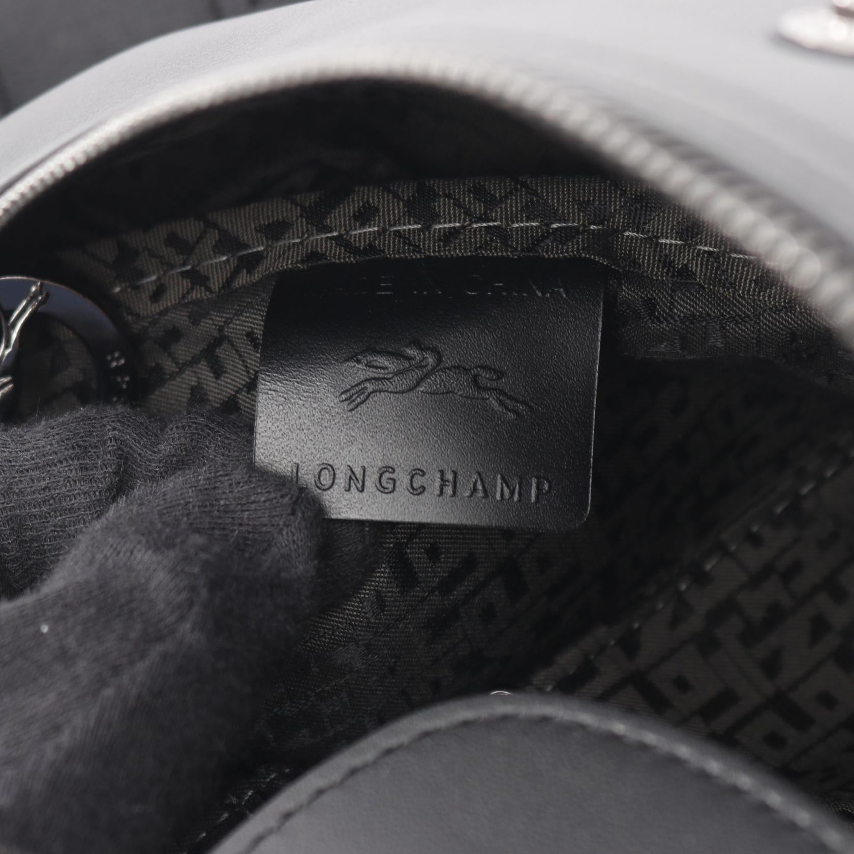 Le Pliage Xtra XS ル プリアージュ エクストラ クロスボディバッグ ショルダーバッグ レザー ブラック ロンシャン バッグ LONGCHAMP